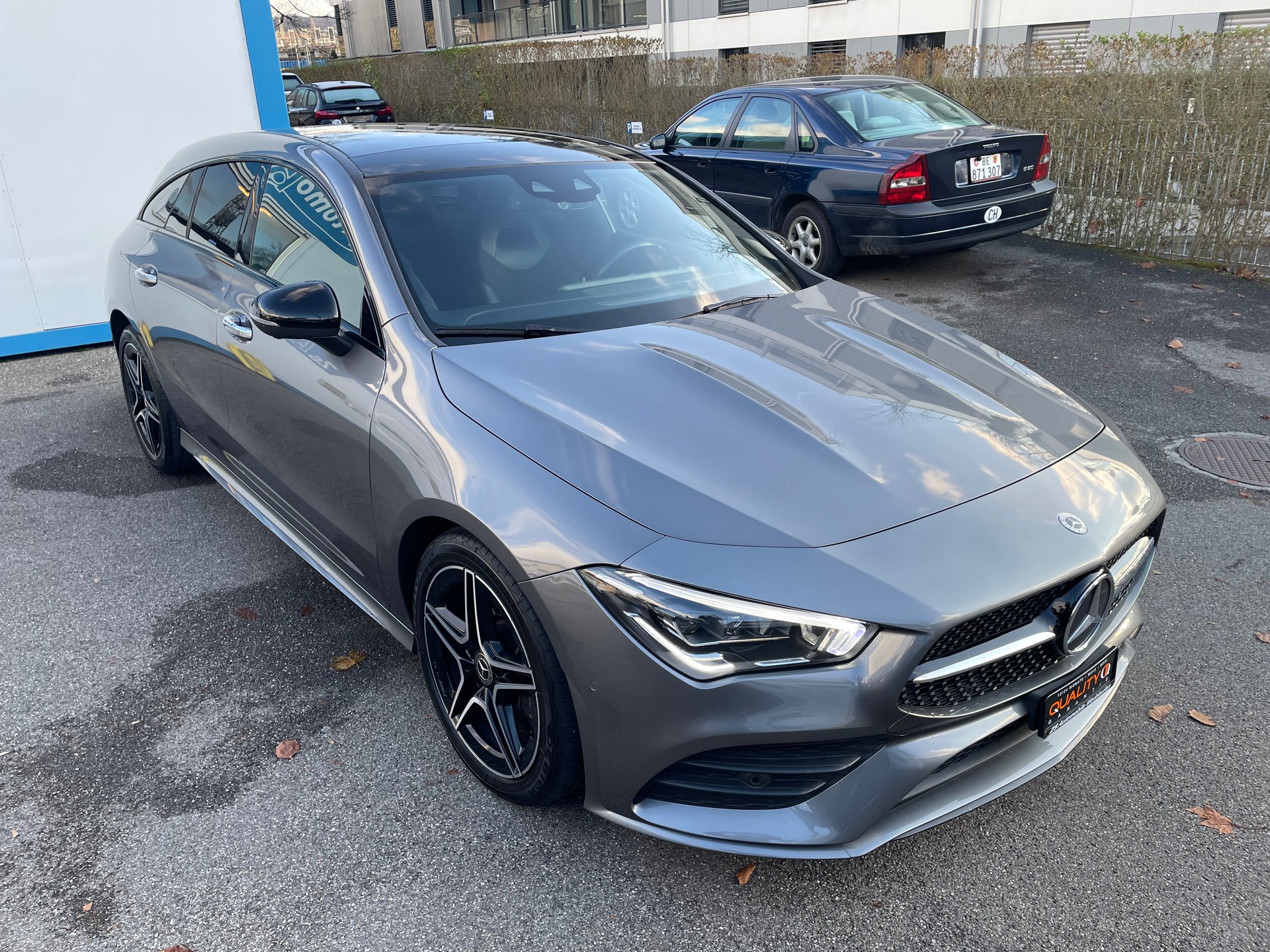 MERCEDES-BENZ CLA Shooting Brake 250 7G-DCT AMG Line-image-4