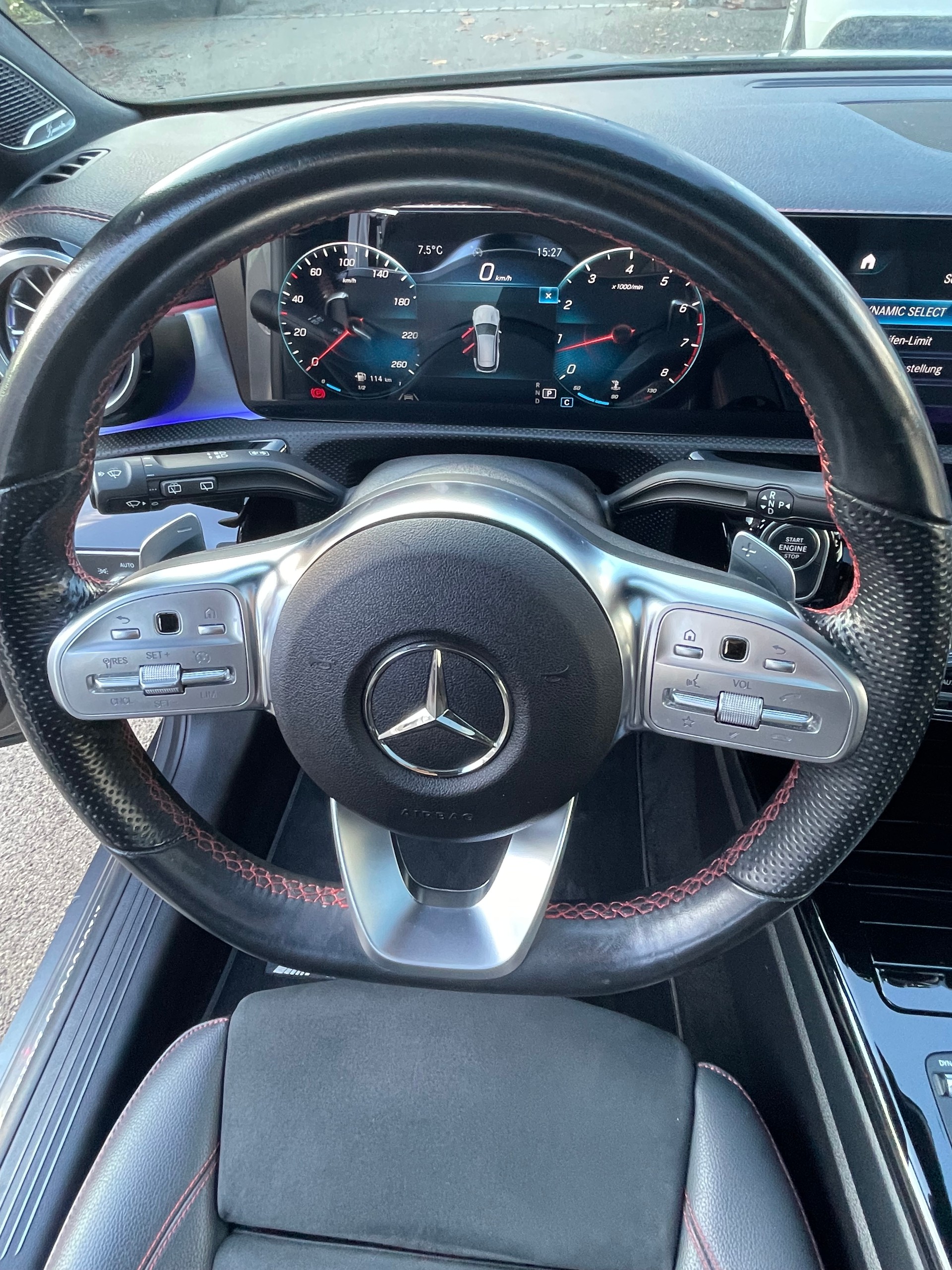 MERCEDES-BENZ CLA Shooting Brake 250 7G-DCT AMG Line-image-12