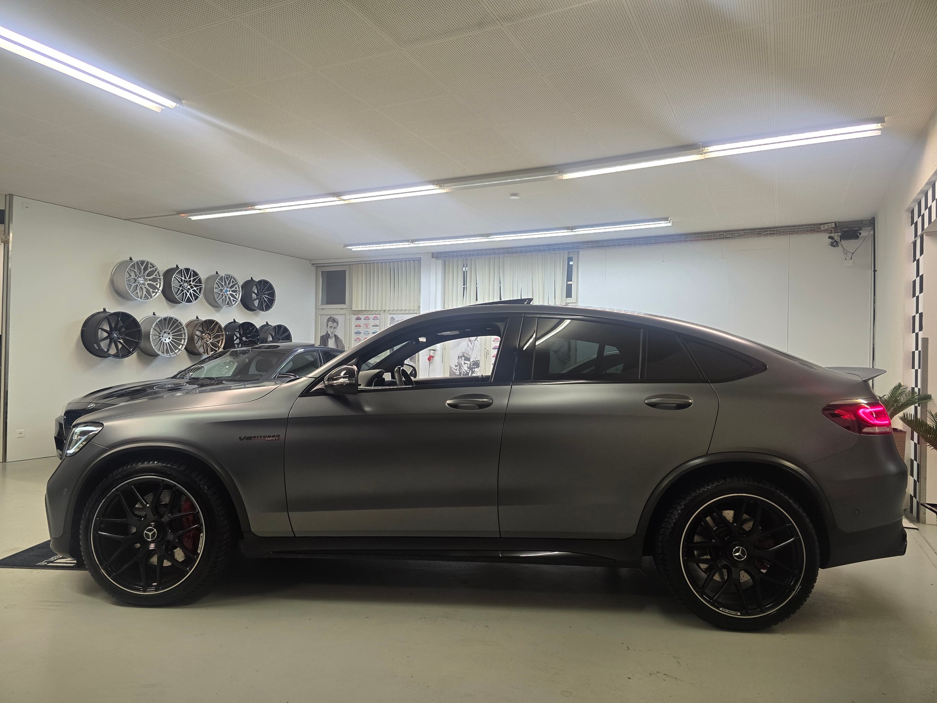 MERCEDES-BENZ GLC Coupé 63 S AMG 4Matic - Sonderlackierung-image-9