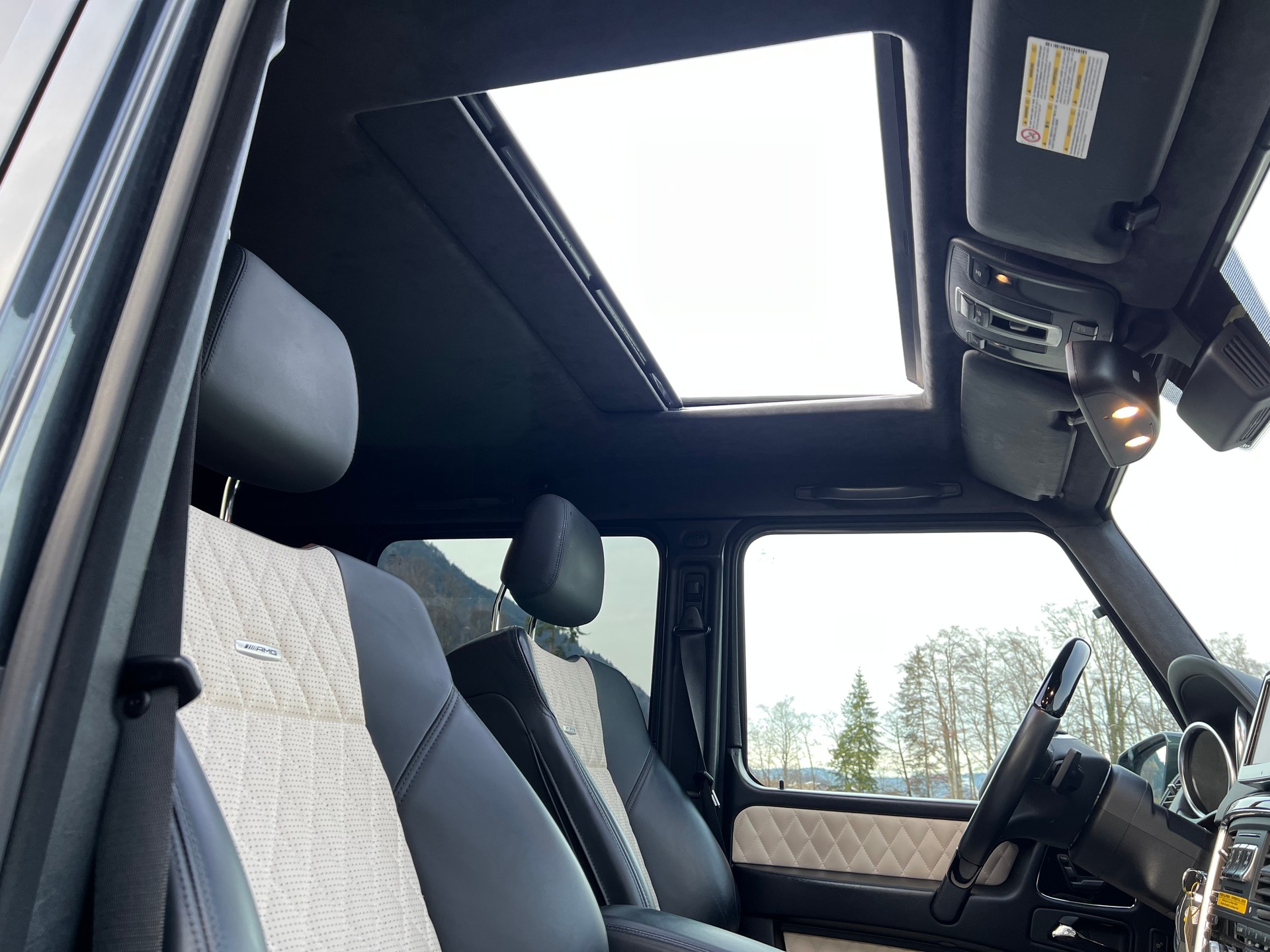 MERCEDES-BENZ G 63 AMG Automatic-image-18