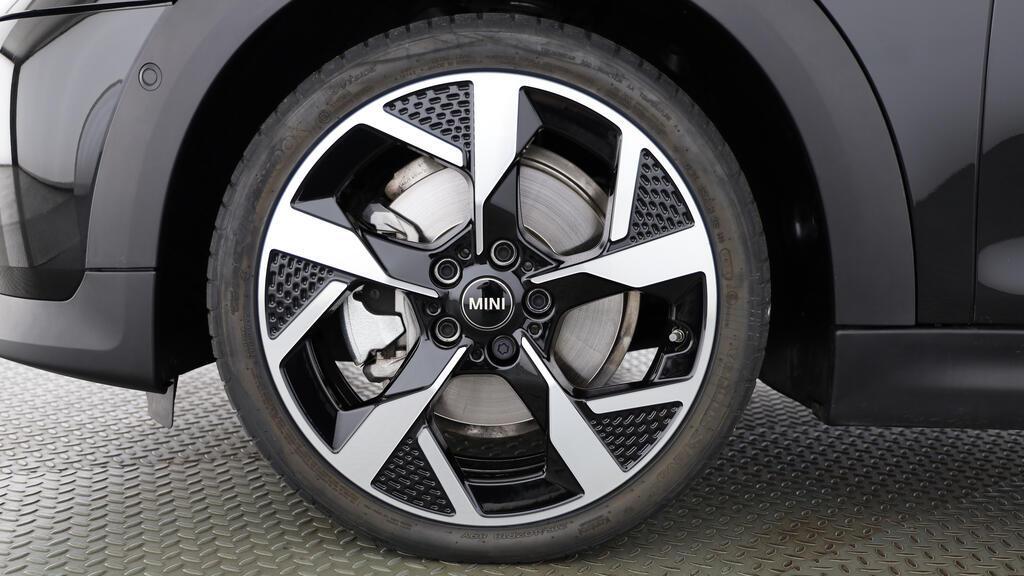 MINI Cooper S Cabrio-image-8