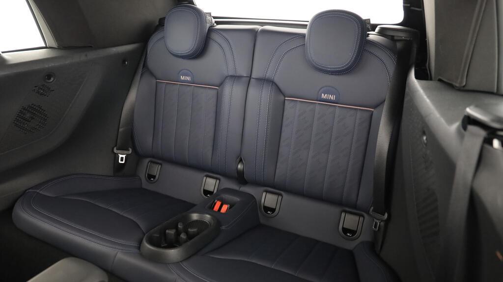 MINI Cooper S Cabrio-image-19