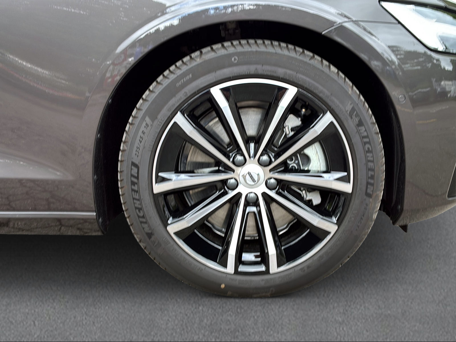 VOLVO V60 2.0 T6 TE Plus Dark eAWD-image-16