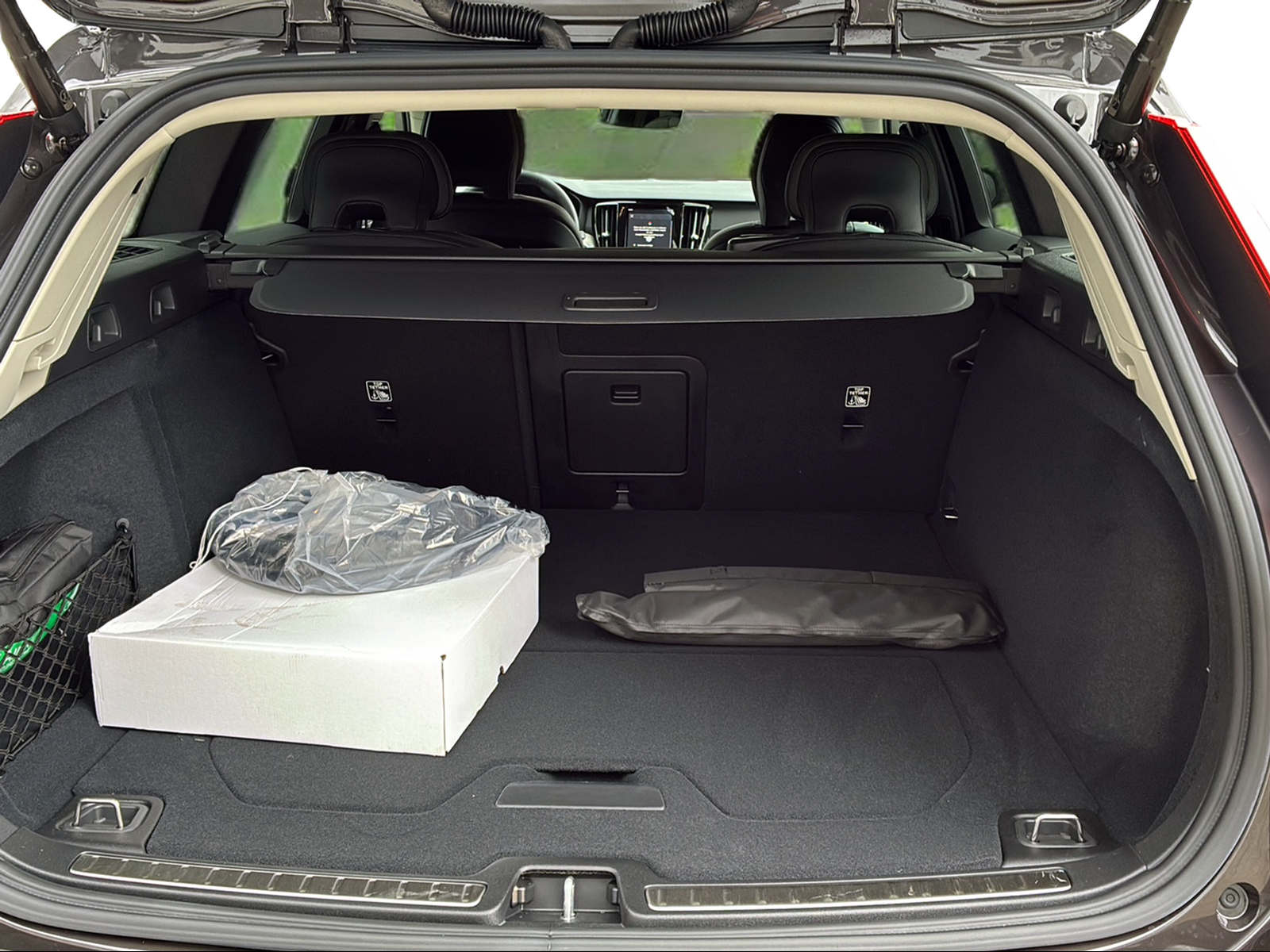 VOLVO V60 2.0 T6 TE Plus Dark eAWD-image-7