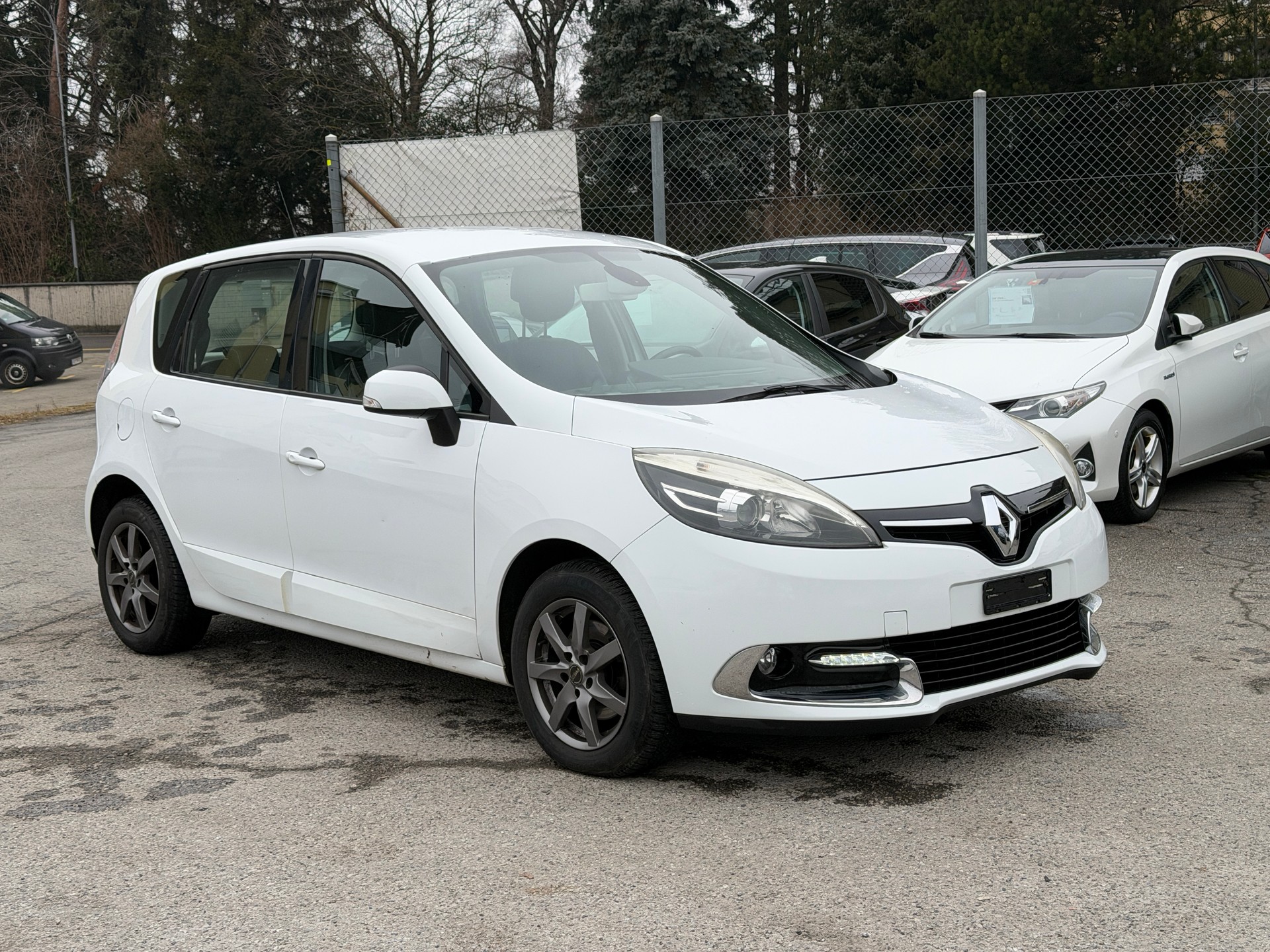 RENAULT Scénic 1.2 16V Turbo Dynamique-image-2