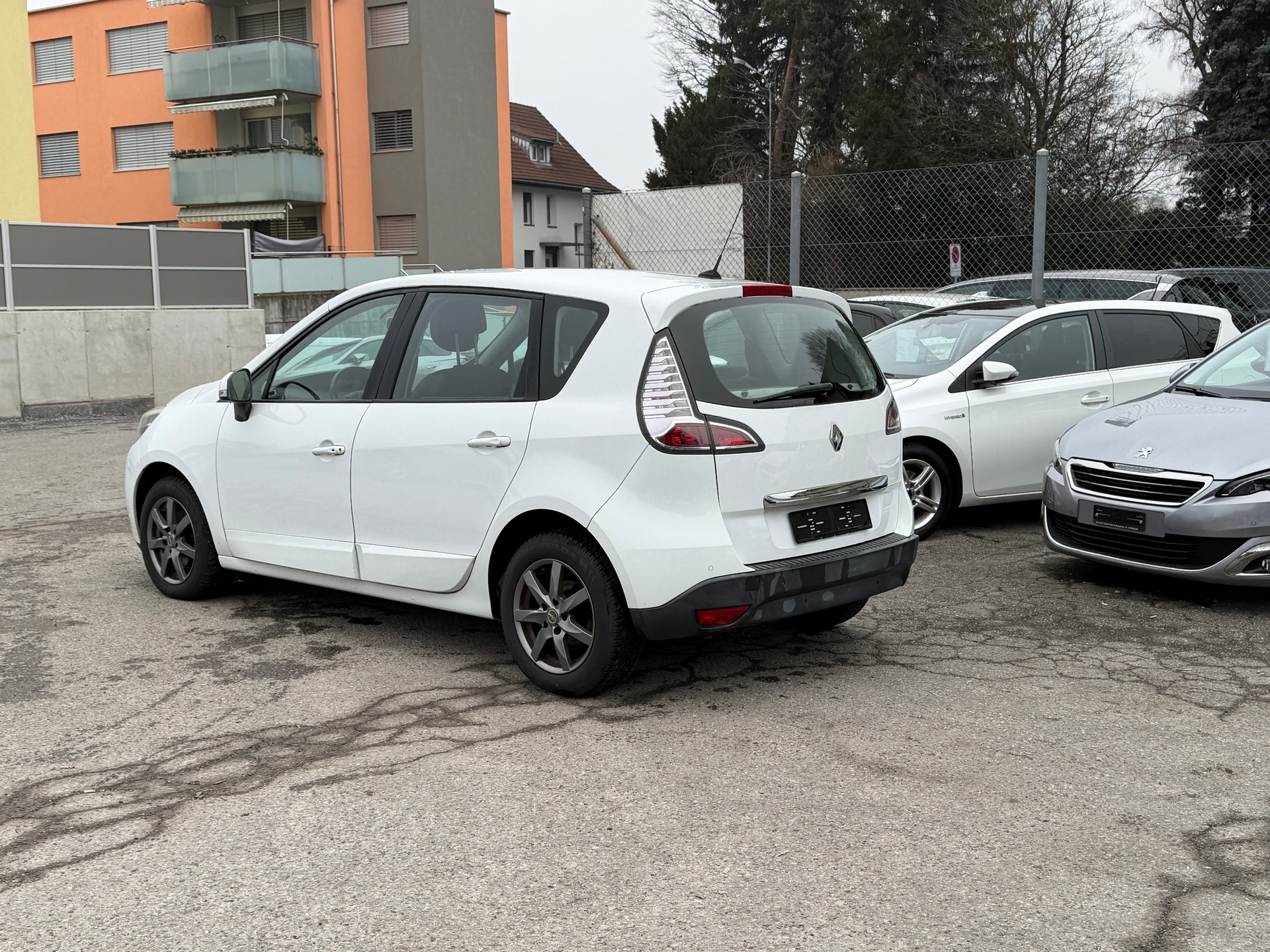 RENAULT Scénic 1.2 16V Turbo Dynamique-image-12