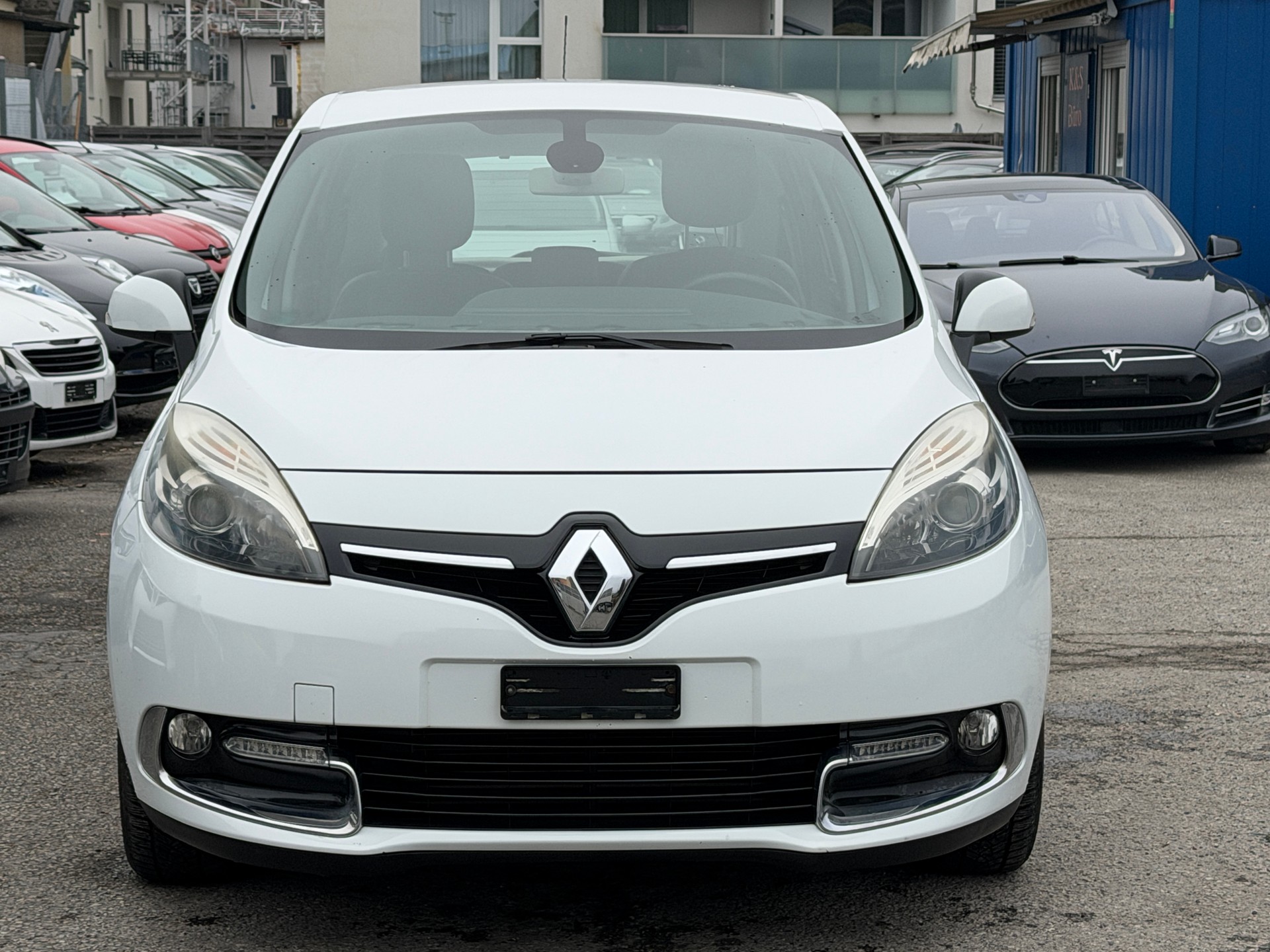 RENAULT Scénic 1.2 16V Turbo Dynamique-image-0