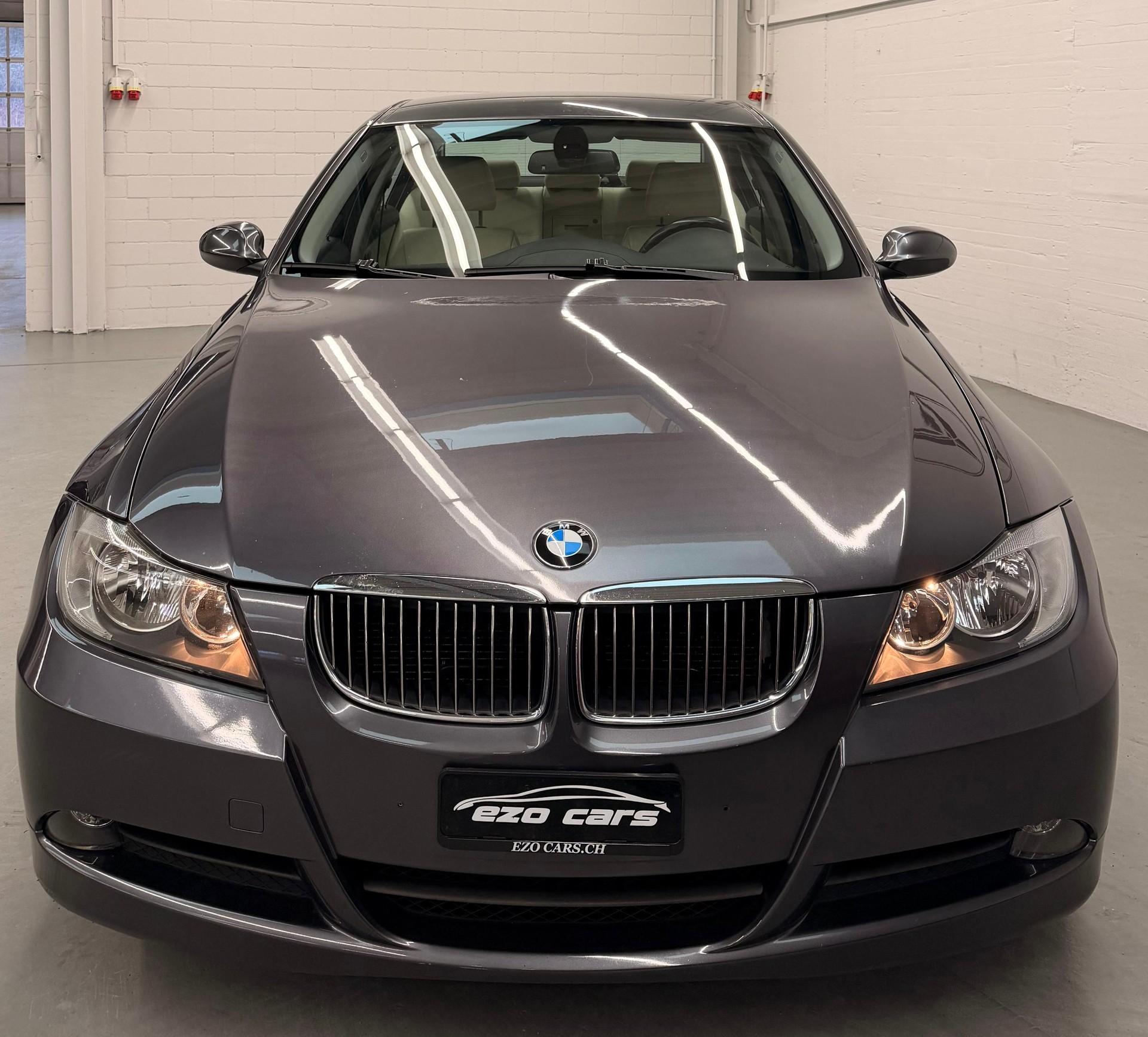 BMW 325d (3.0 Diesel) Sport Edition Automat Frisch ab MFK Top Angebot-showroom-element-1