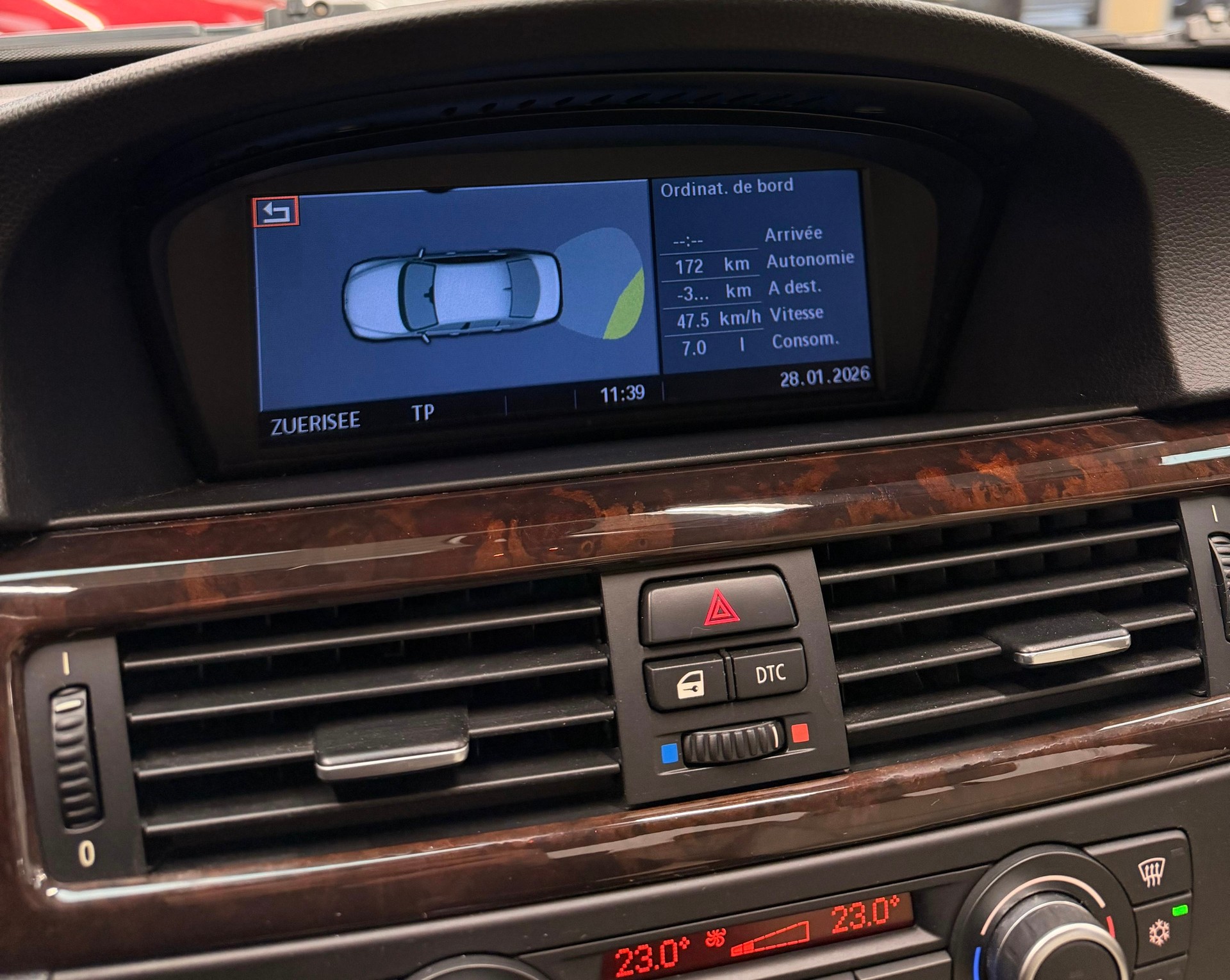 BMW 325d (3.0 Diesel) Sport Edition Automat Frisch ab MFK Top Angebot-image-11