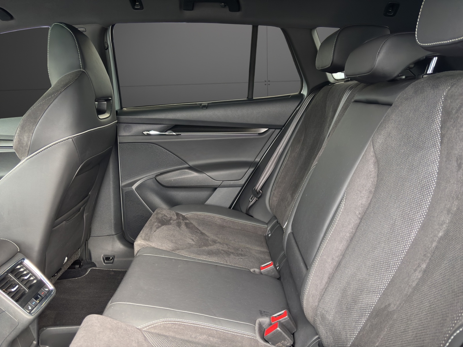 SKODA Enyaq iV 80 SportLine-image-11