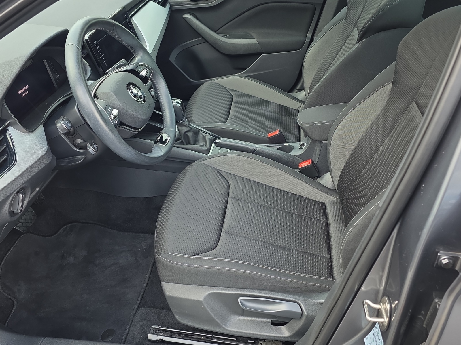 SKODA Scala 1.0 TSI Tour DSG-image-3