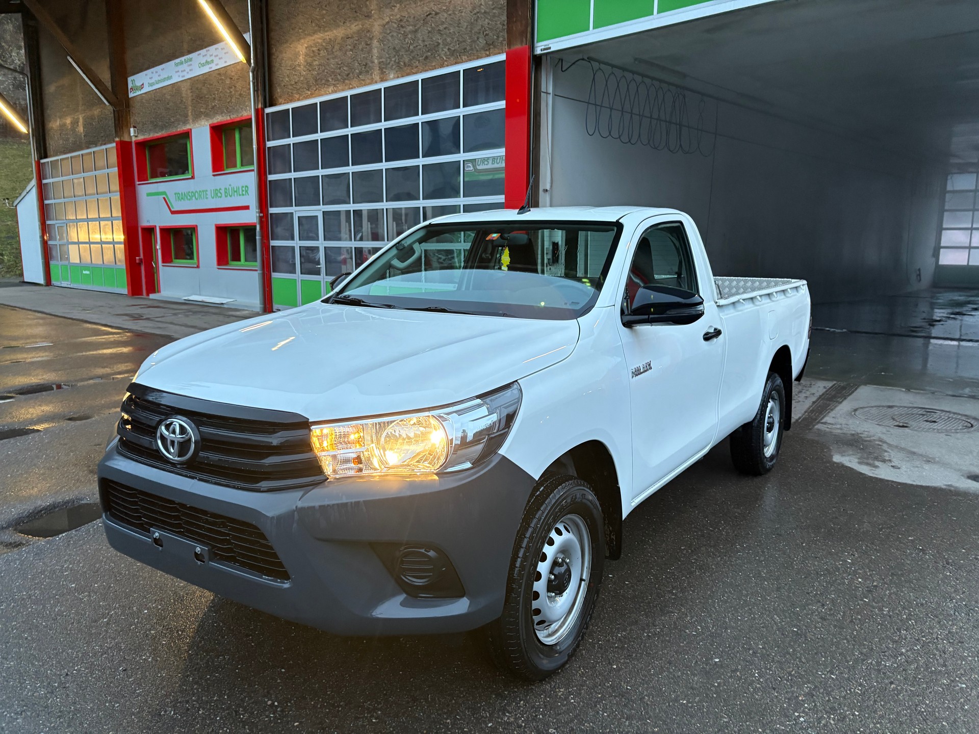 TOYOTA Hilux 2.4D-4D Single-Cab 4x4-image-12