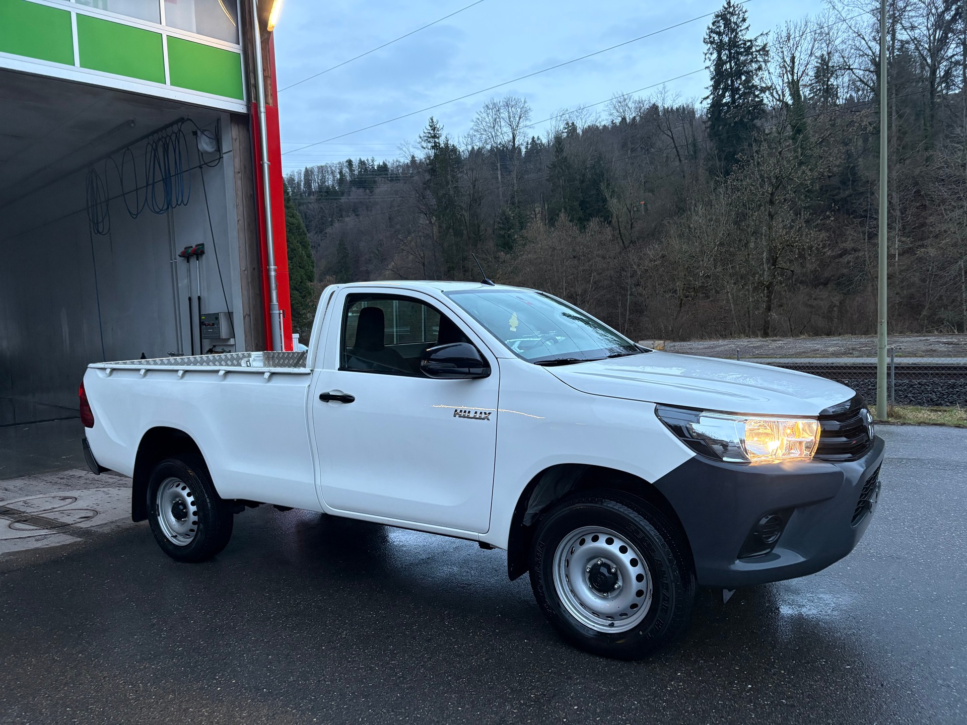 TOYOTA Hilux 2.4D-4D Single-Cab 4x4-image-11