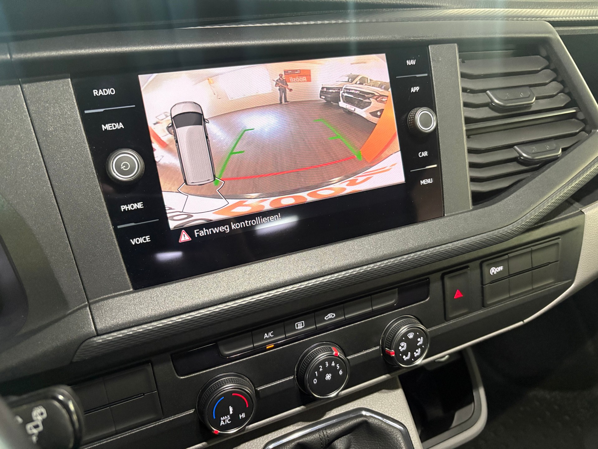VW T6.1 Caravelle 2.0 TDI 4Motion-image-8
