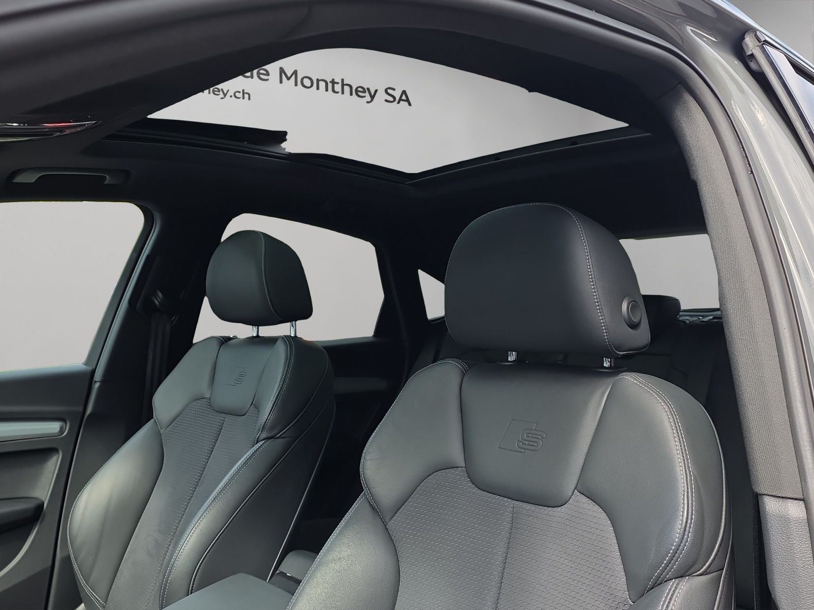 AUDI Q5 Sportback 45 TFSI Black Edition quattro S-tronic-image-7