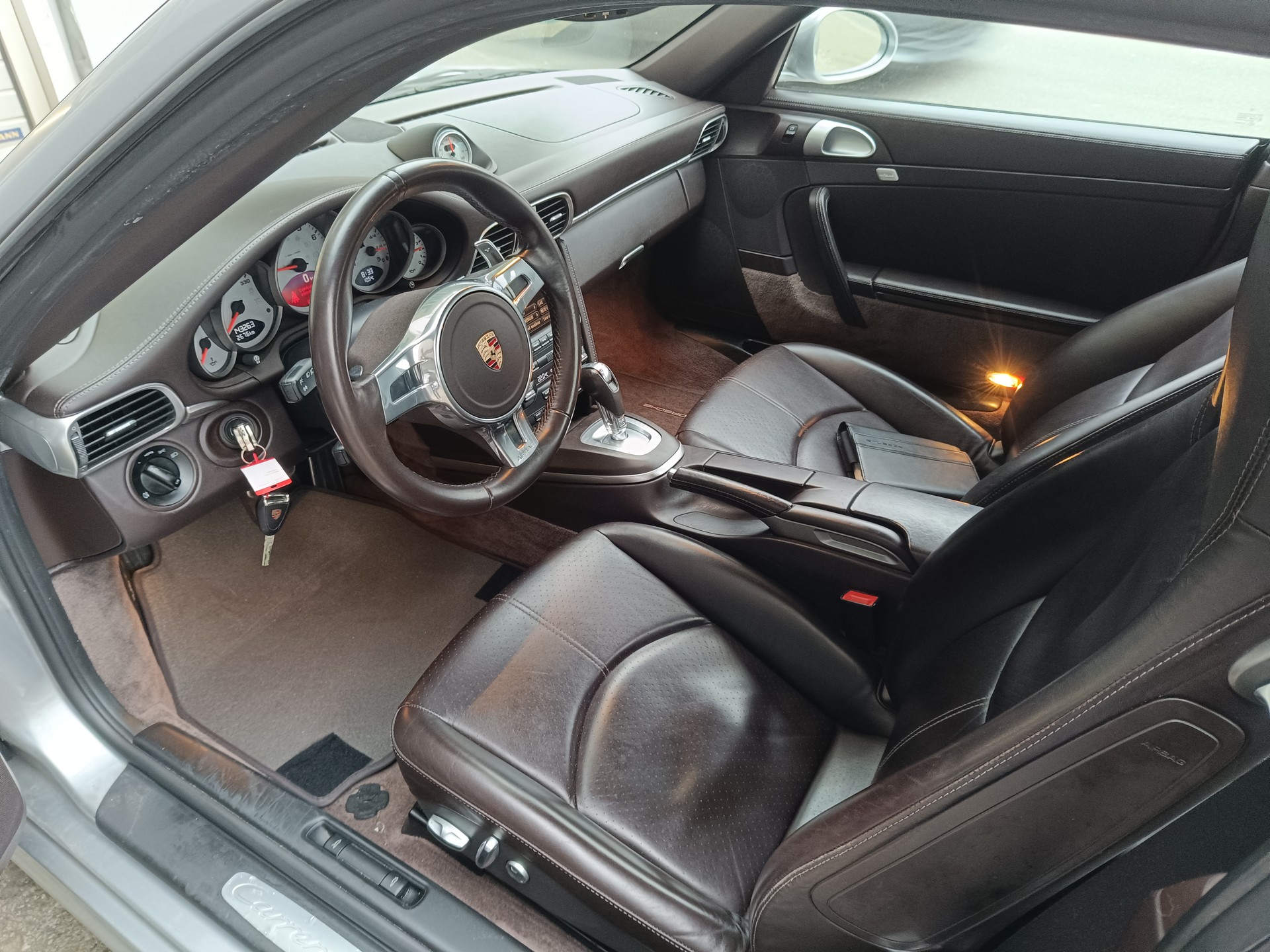 PORSCHE 911 Carrera 4S PDK-image-4