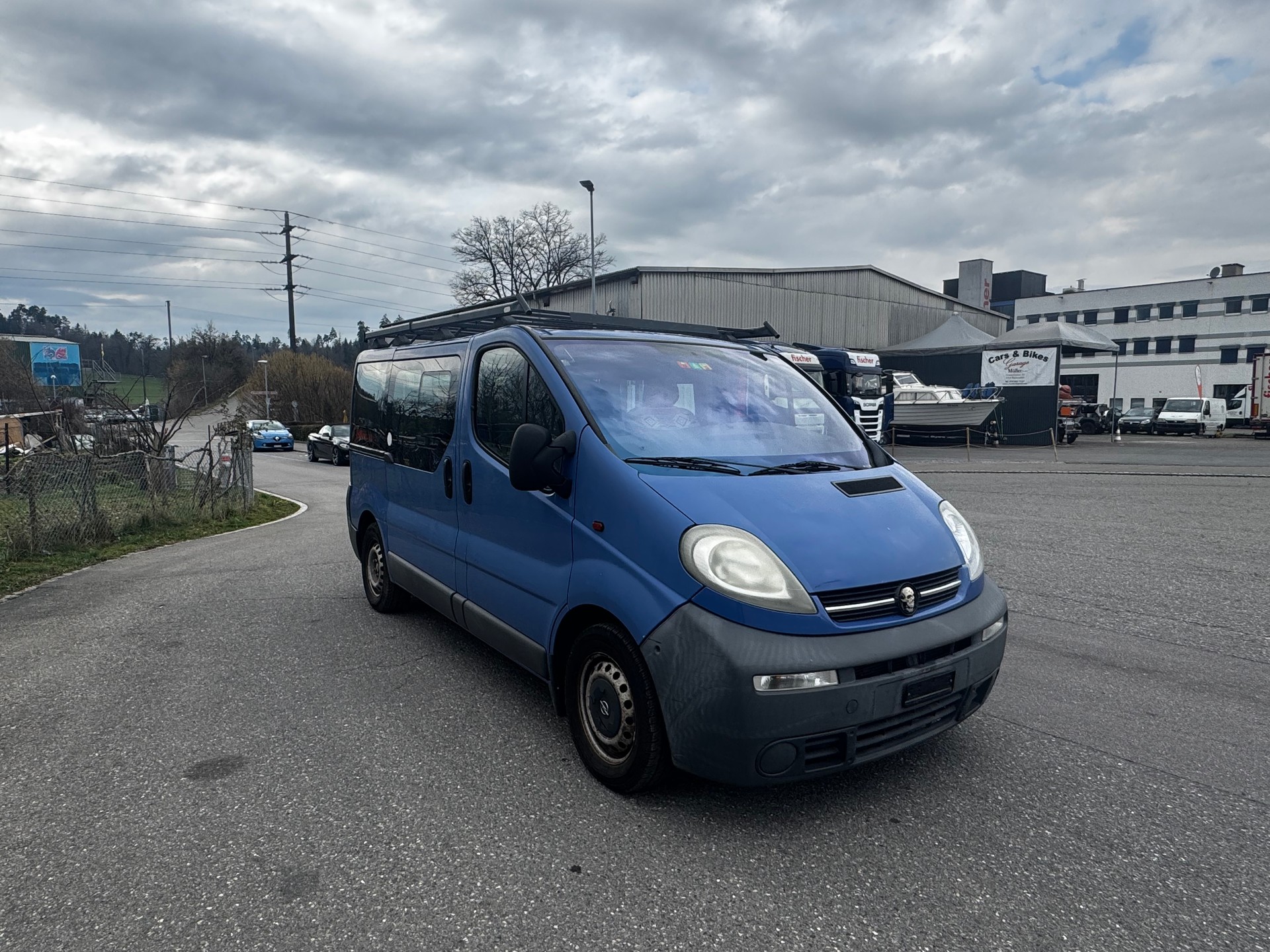 OPEL Vivaro Life 2.5 CDTI 2.7t-image-0