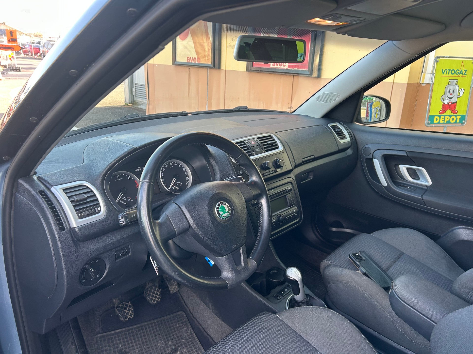SKODA Roomster 1.9 TDI Style-image-11