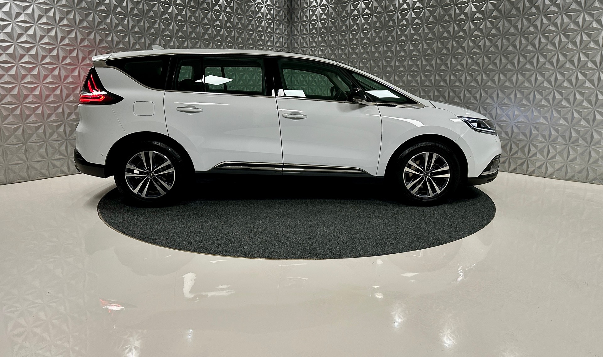 RENAULT Espace 2.0 dCi Business EDC-image-3