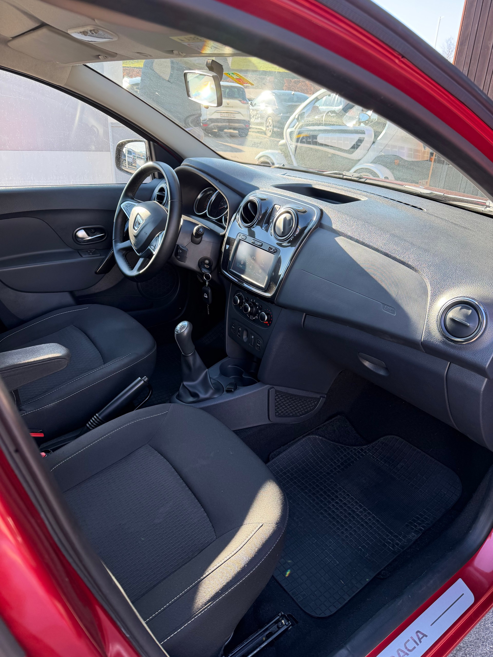 DACIA Sandero 1.0 Essential-image-6