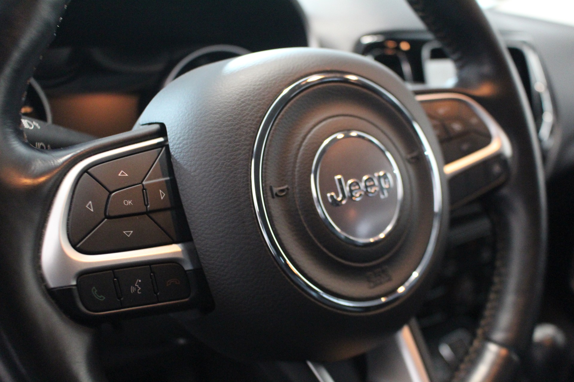 JEEP Compass 1.4 MultiAir Opening Editon AWD-image-13