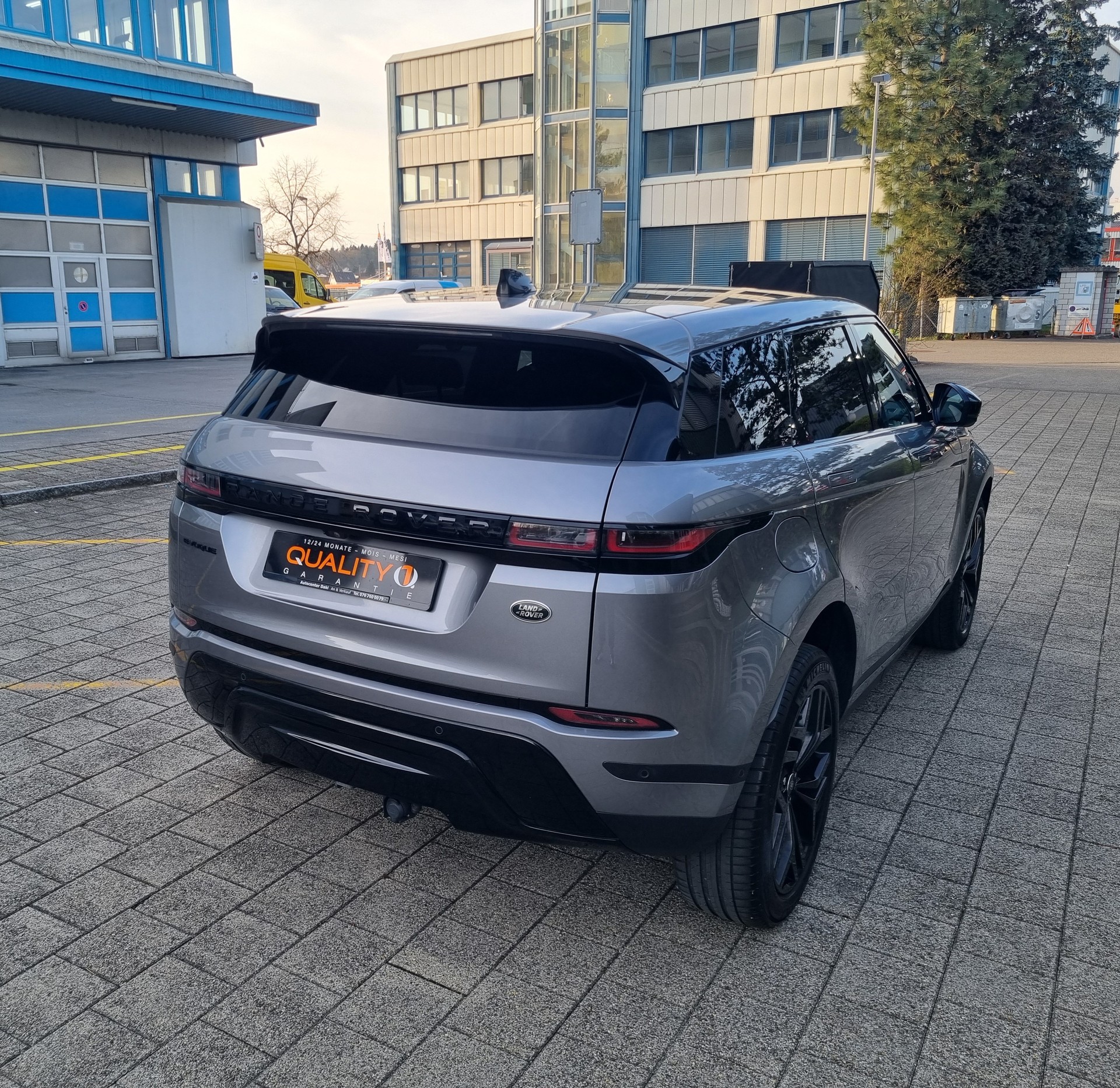 LAND ROVER Range Rover Evoque D 200 MHEV SE AT9-image-6