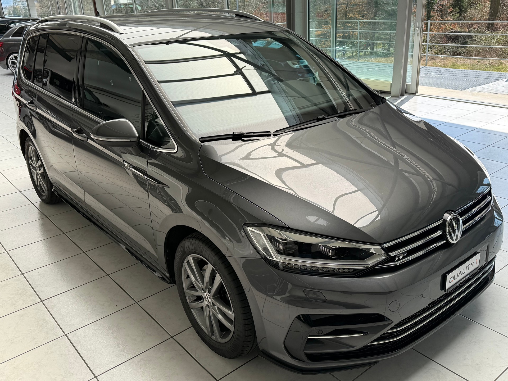 VW Touran 1.4 TSI BlueMotion Technology Highline DSG * R-Line * frisch ab MFK * 7 Plätzer *-image-5