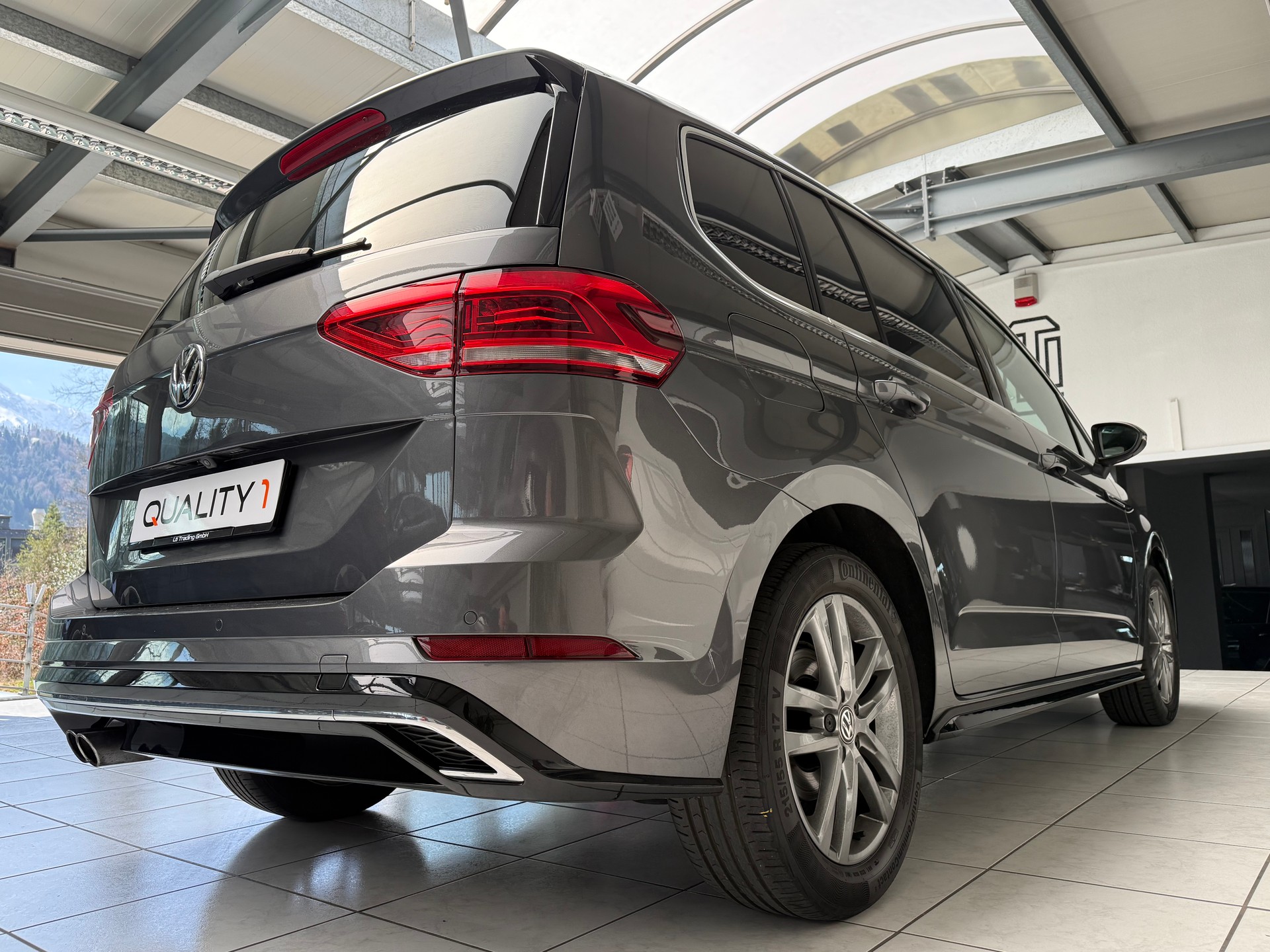 VW Touran 1.4 TSI BlueMotion Technology Highline DSG * R-Line * frisch ab MFK * 7 Plätzer *-image-4