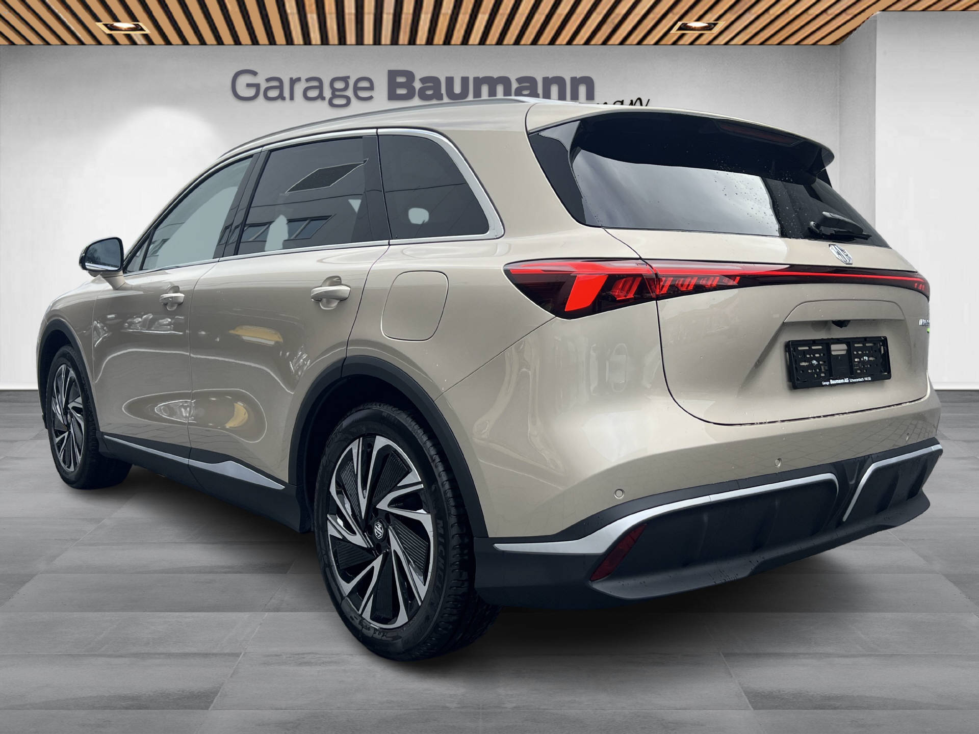 MG S6 EV 77 kWh Luxury 4WD-image-3