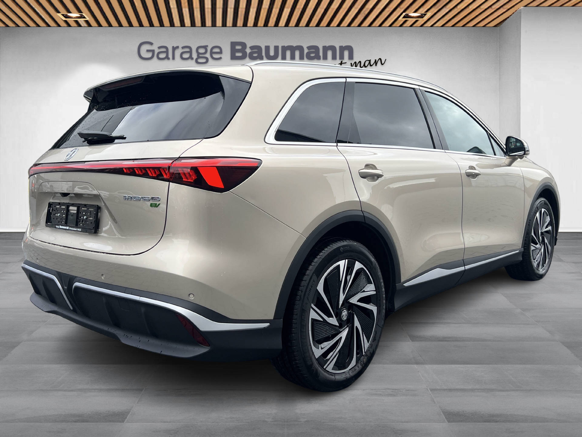 MG S6 EV 77 kWh Luxury 4WD-image-2