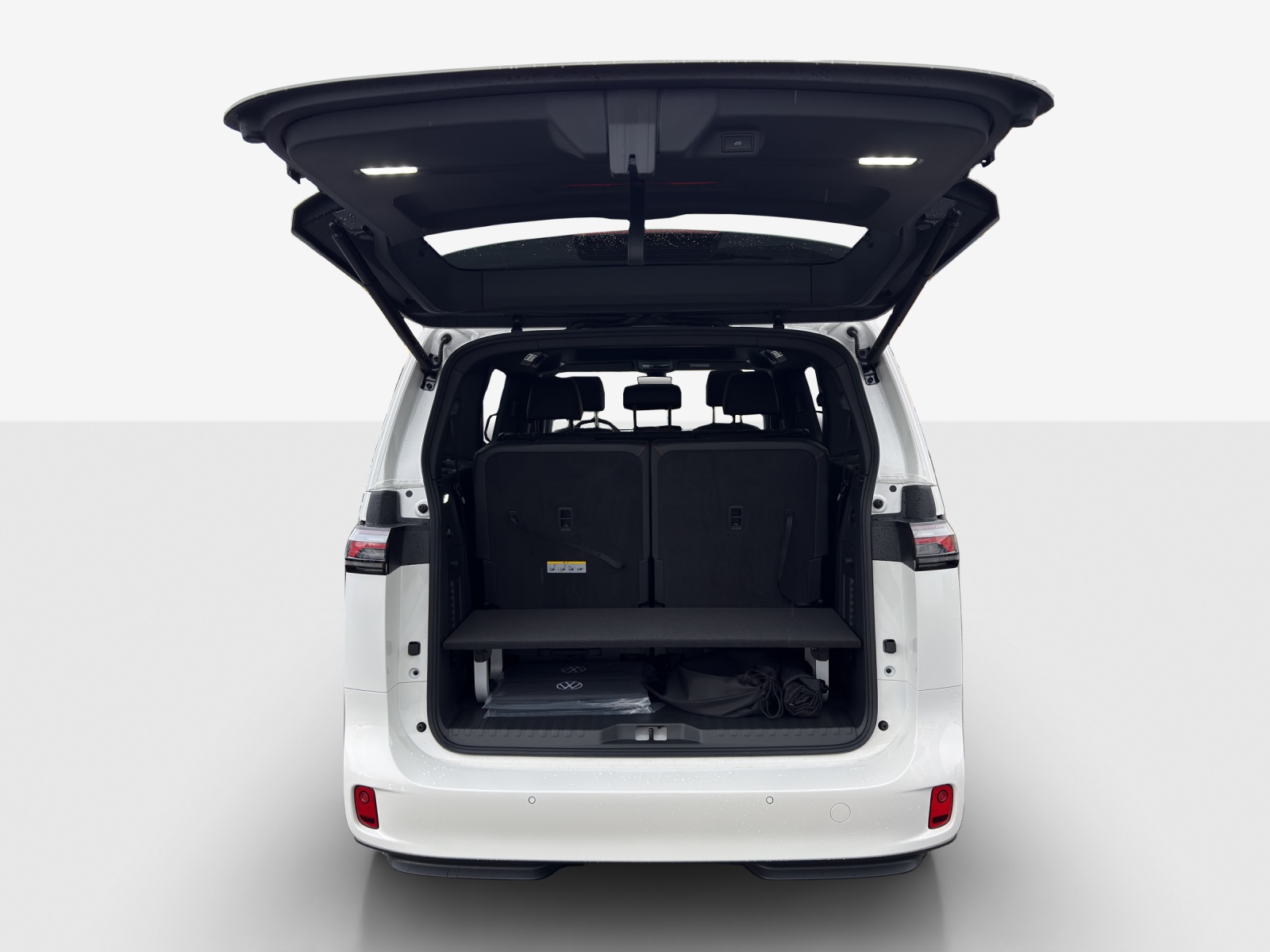 VW ID.Buzz LWB GTX 4 Motion-image-12
