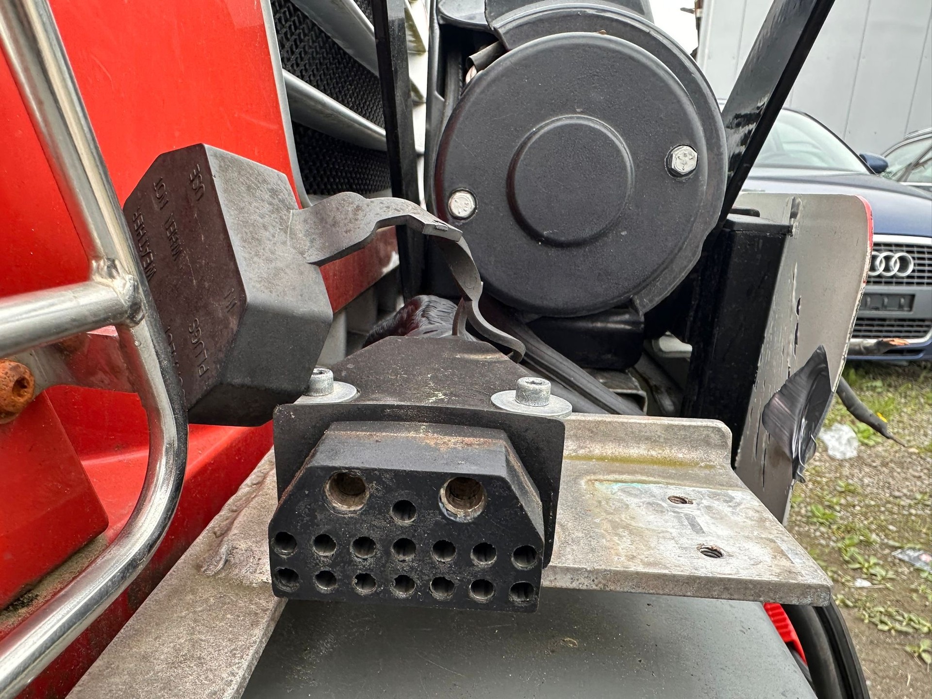 IVECO Massif 3.0 HPT Stationw.-image-26