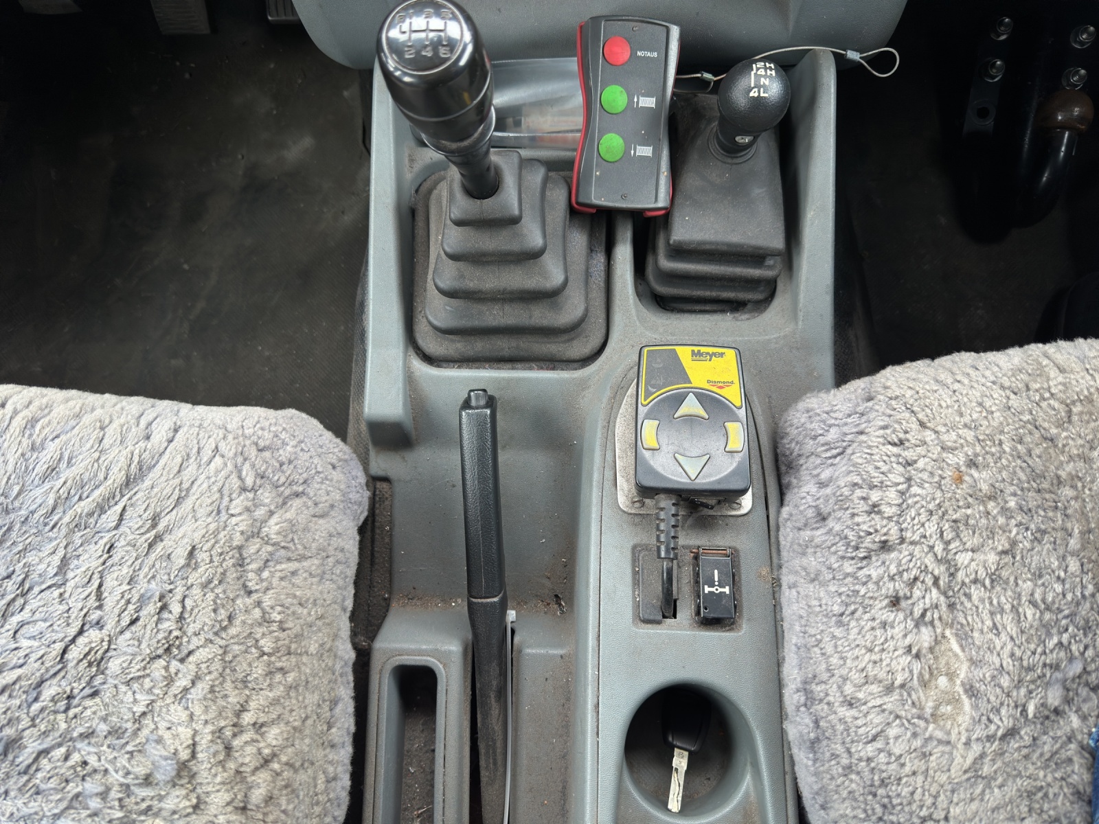 IVECO Massif 3.0 HPT Stationw.-image-13