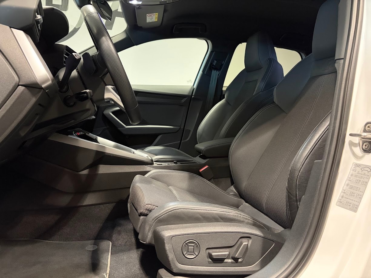 AUDI A3 Sportback 40 TFSI e S line S-tronic-image-2