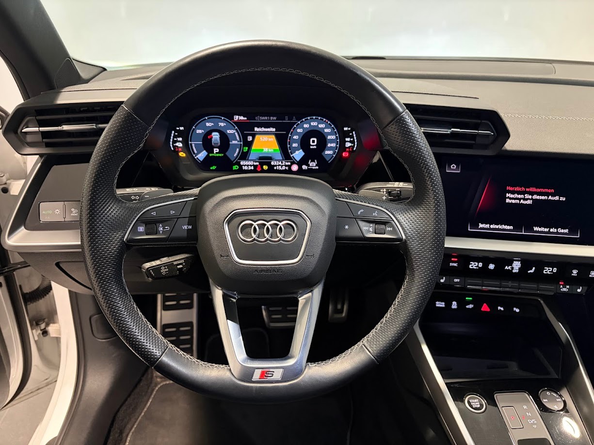 AUDI A3 Sportback 40 TFSI e S line S-tronic-image-5