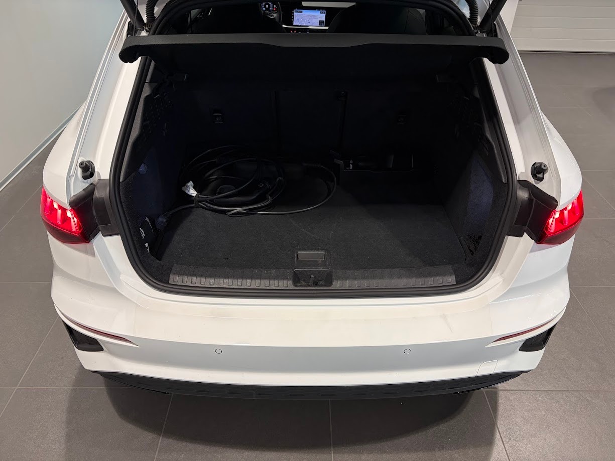 AUDI A3 Sportback 40 TFSI e S line S-tronic-image-12