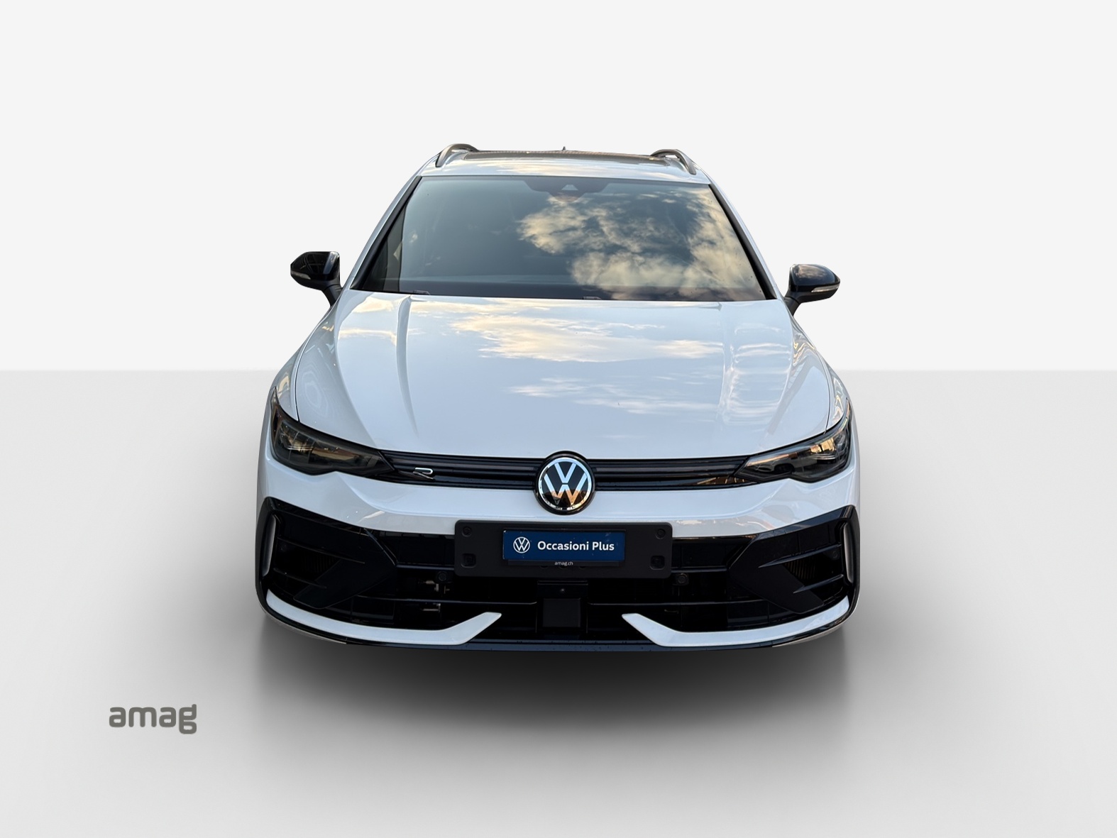 VW Golf Variant 2.0 TSI R DSG 4 Motion-image-6