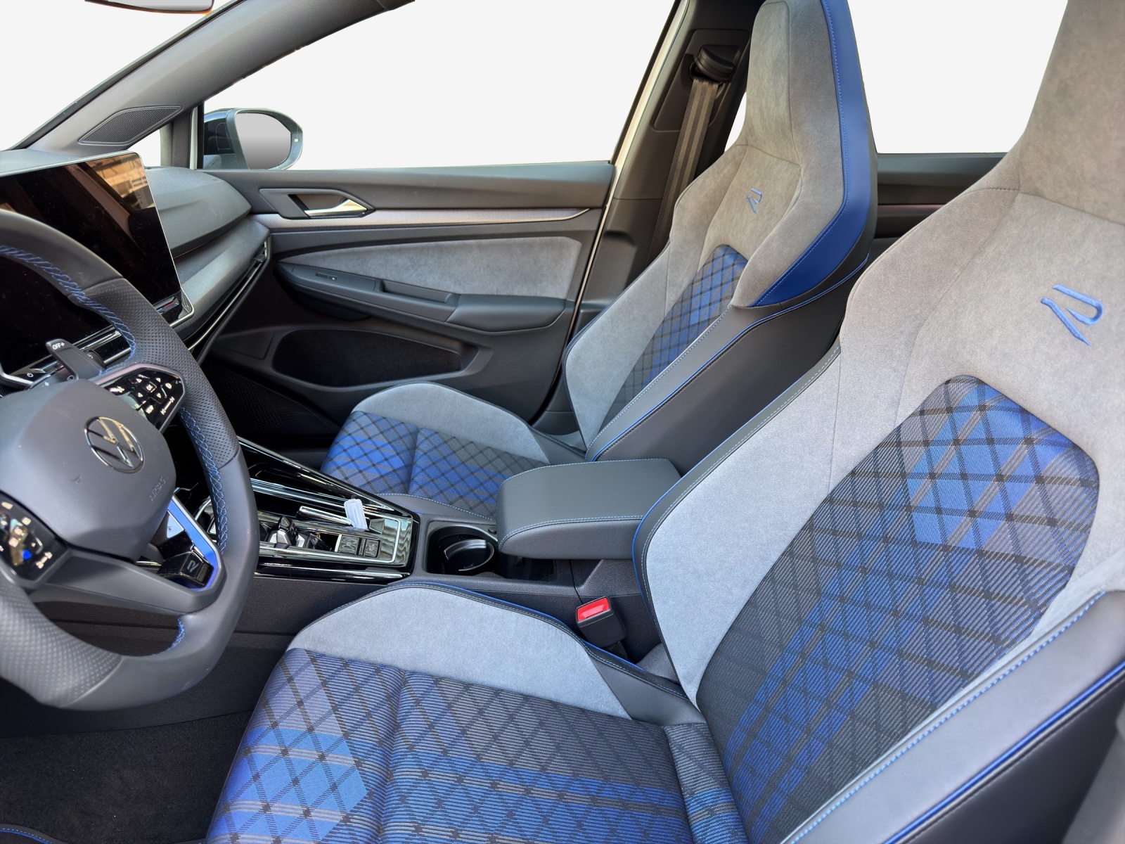 VW Golf Variant 2.0 TSI R DSG 4 Motion-image-7