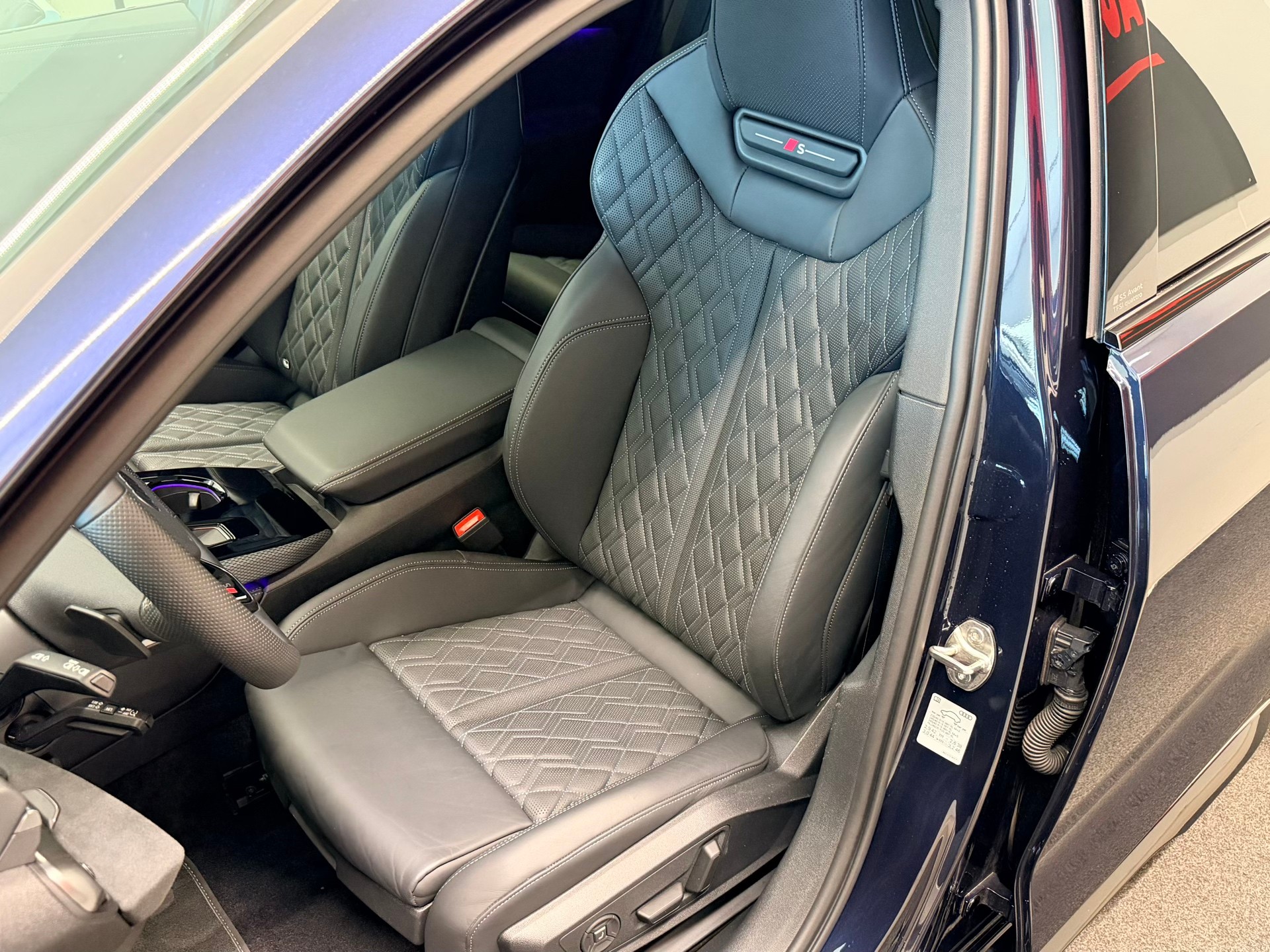 AUDI S5 Avant TFSI quattro S tronic-image-15
