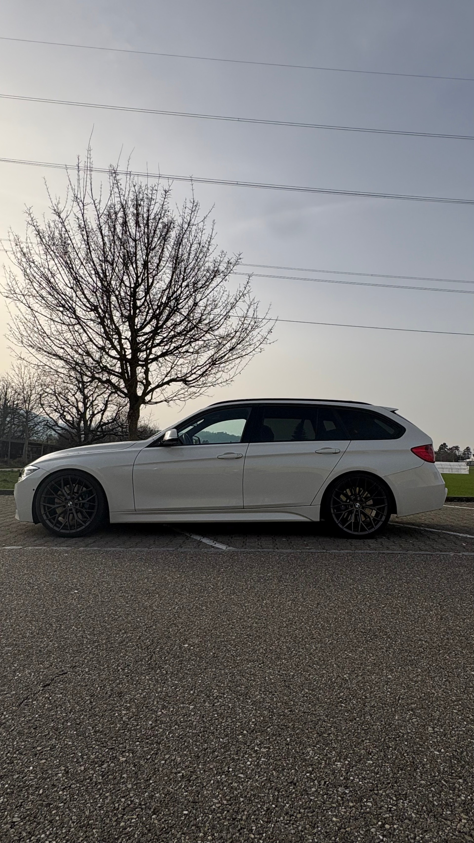 BMW 335i xDrive Touring Sport Line Steptronic-image-2