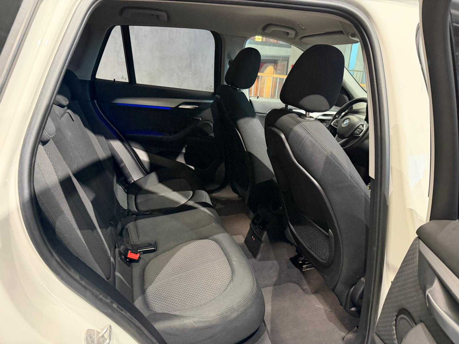 BMW X1 xDrive 18d xLine Fleet Edition Steptronic-image-13