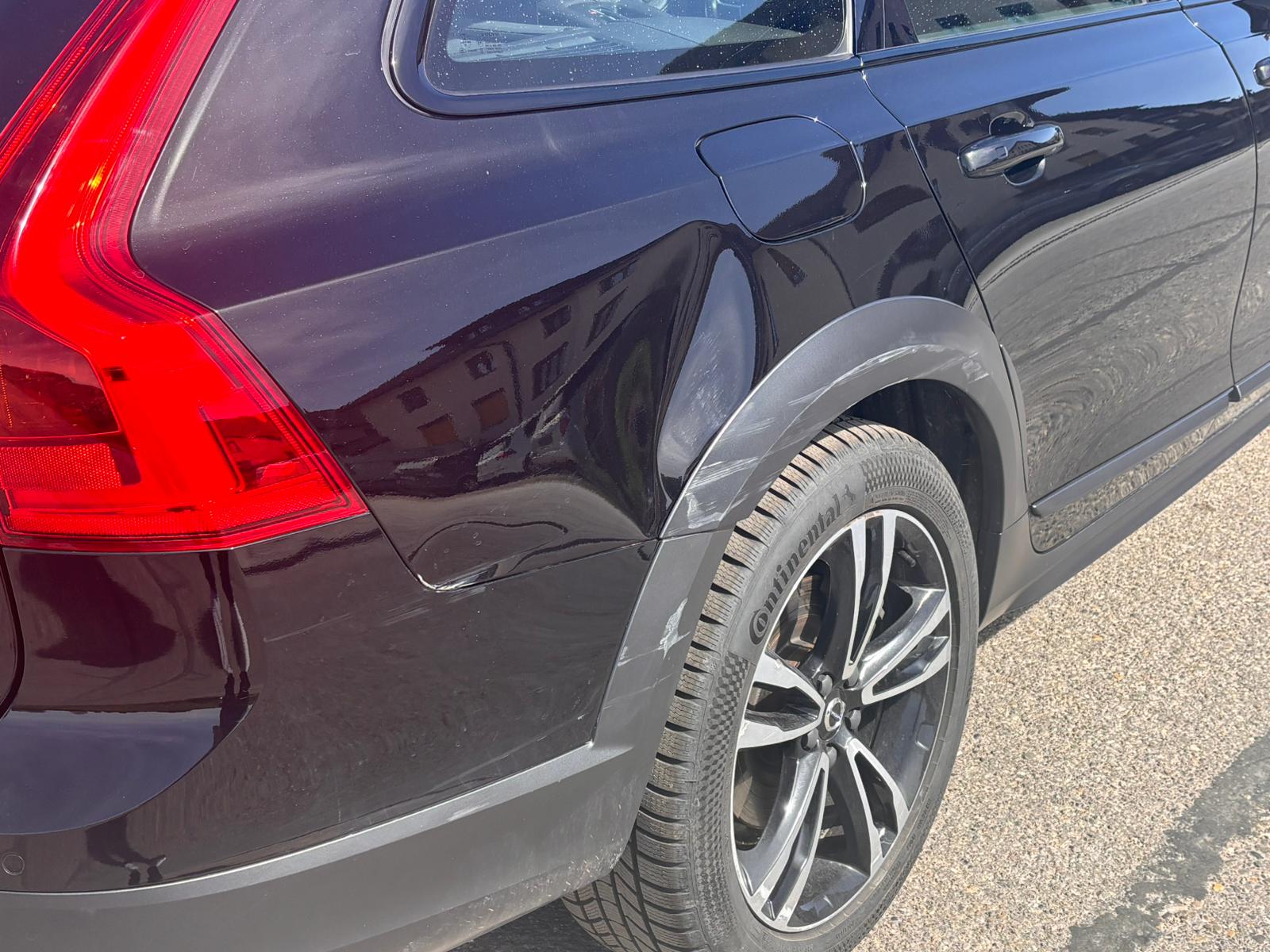 VOLVO V90 Cross Country D4 Pro AWD Geartronic-image-10