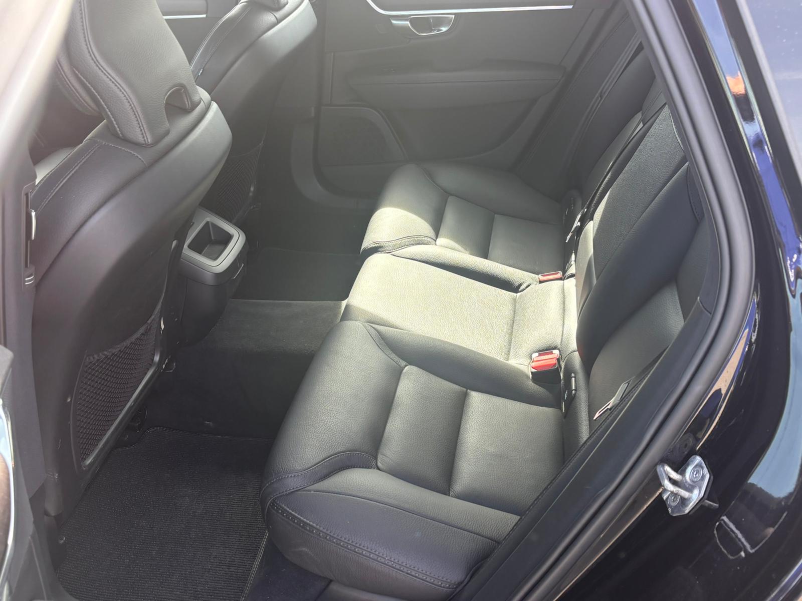 VOLVO V90 Cross Country D4 Pro AWD Geartronic-image-12