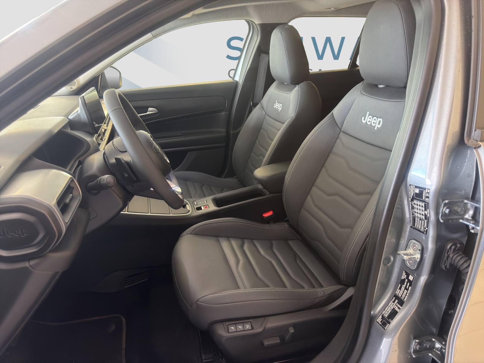 JEEP AVENGER 1.2 MHEV Summit-image-8