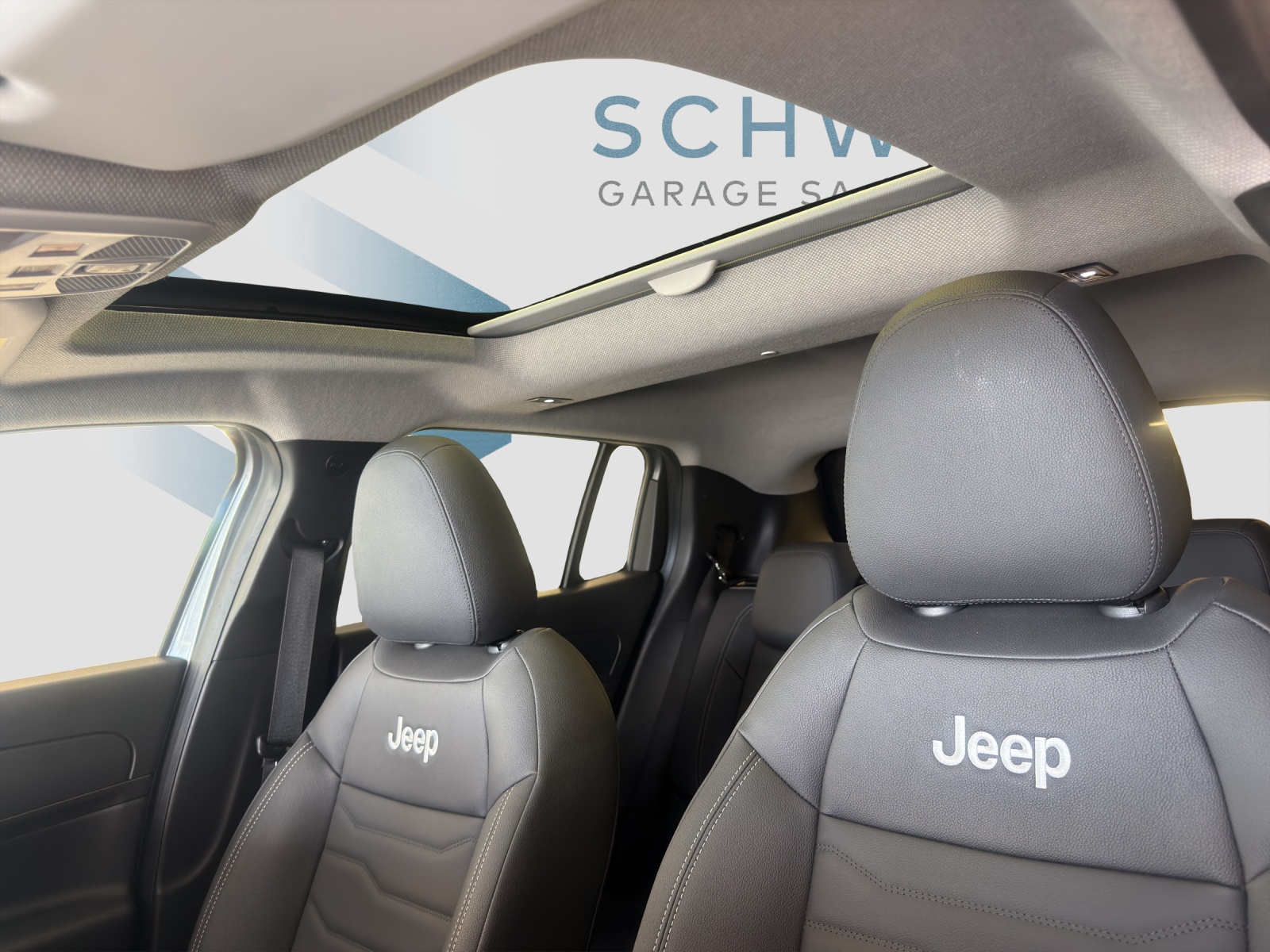 JEEP AVENGER 1.2 MHEV Summit-image-12