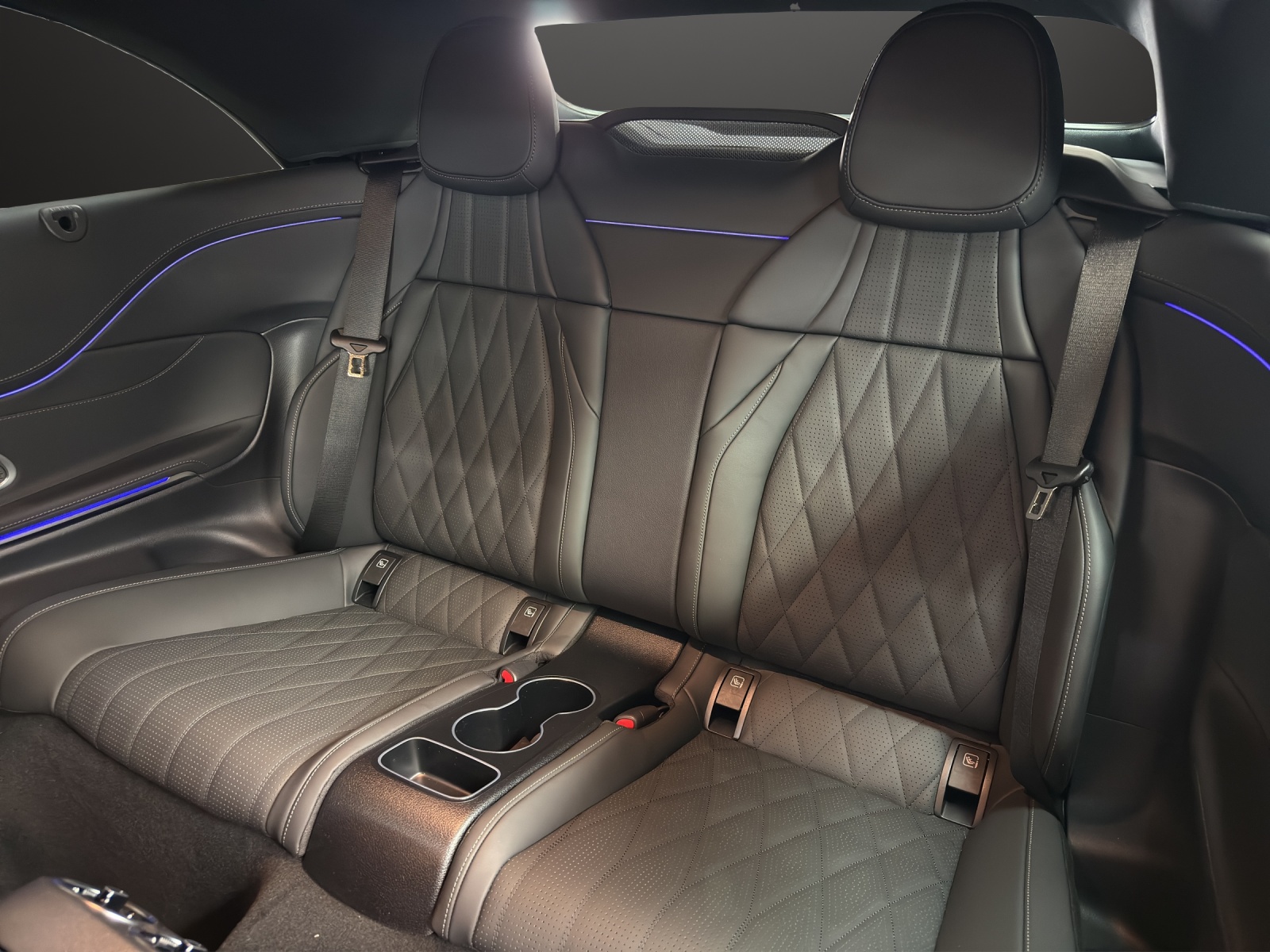 MERCEDES-BENZ CLE AMG 53 Cabrio 4Matic+ 9G-Tronic-image-13