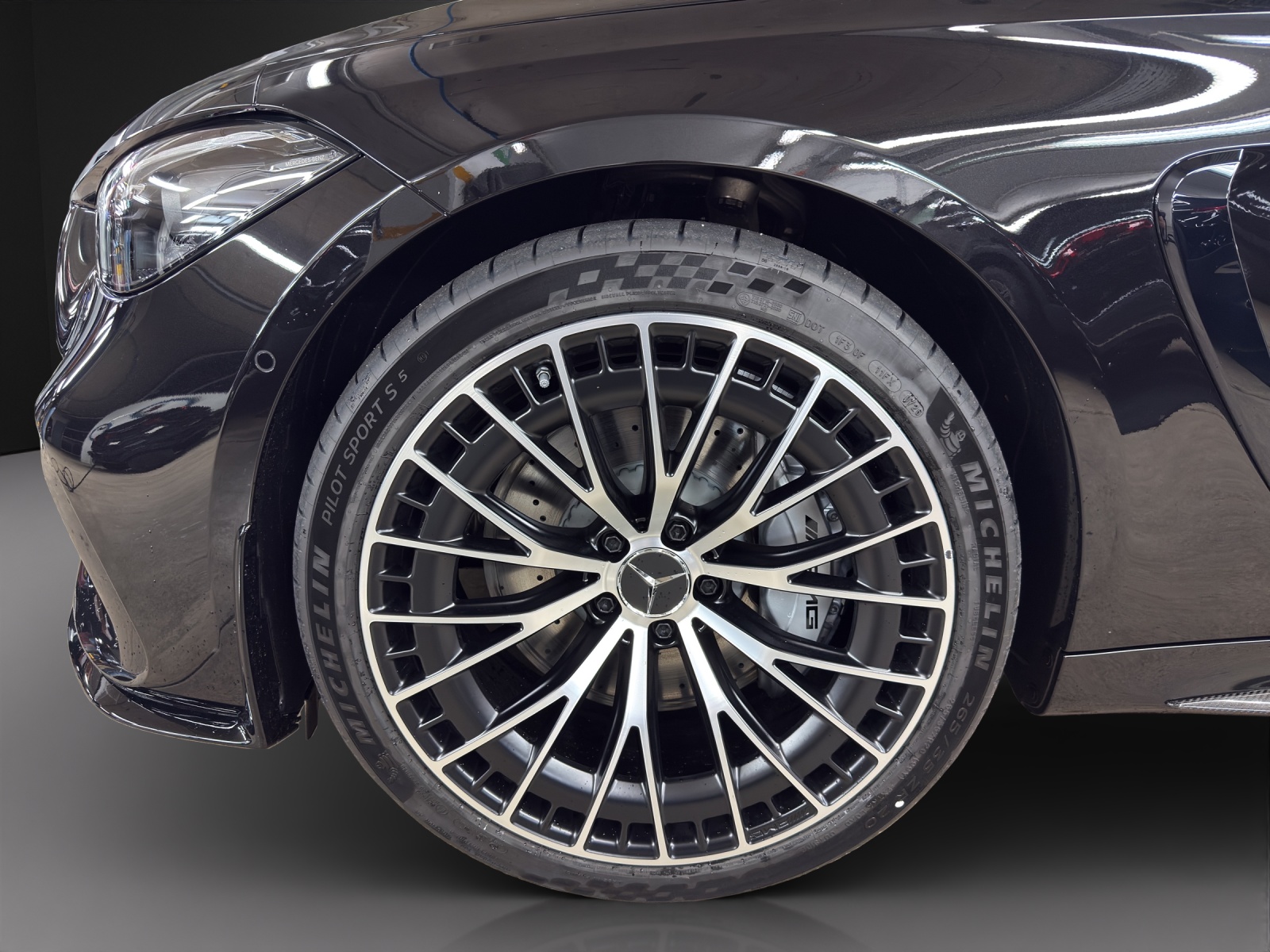 MERCEDES-BENZ CLE AMG 53 Cabrio 4Matic+ 9G-Tronic-image-7