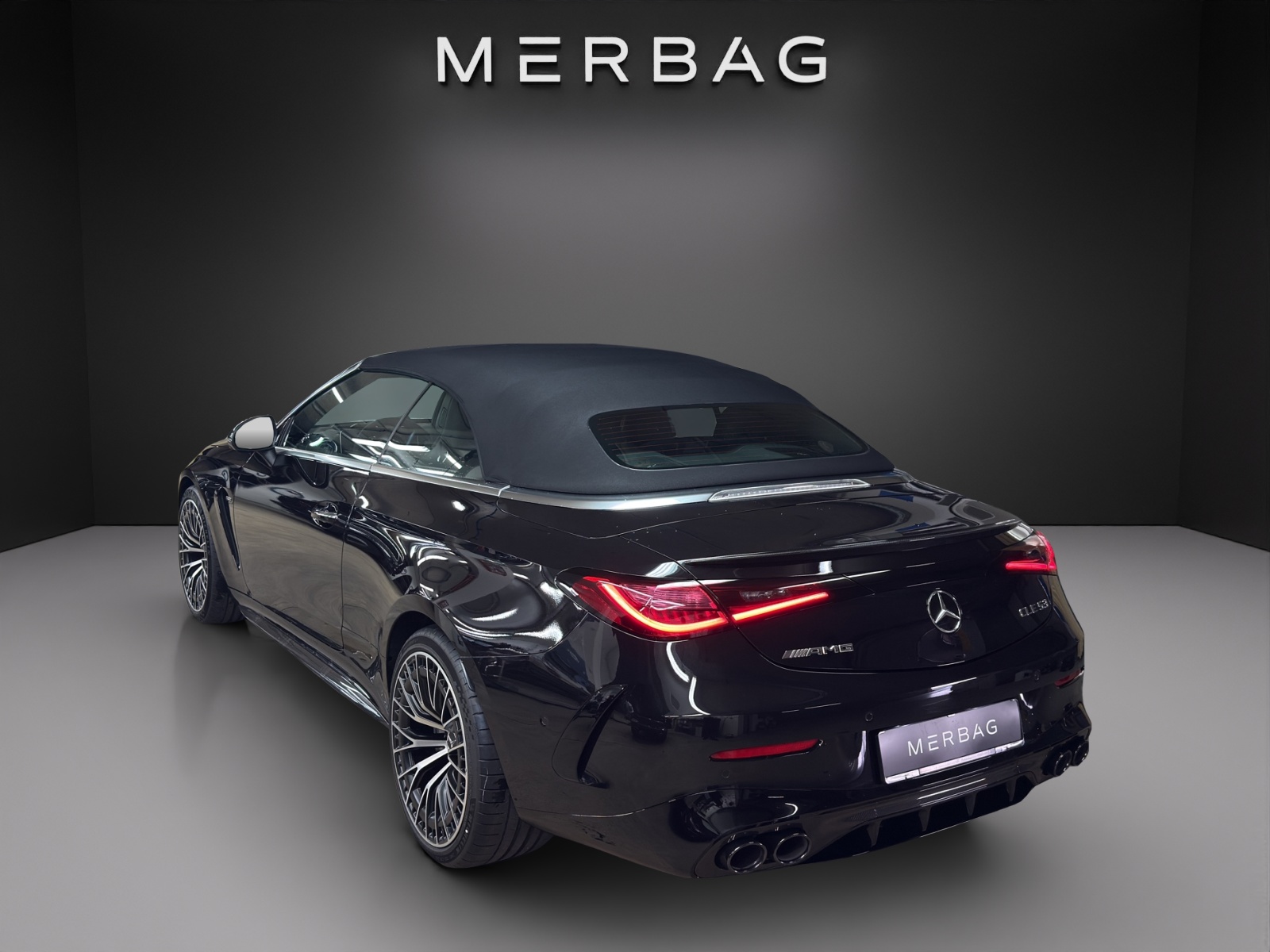 MERCEDES-BENZ CLE AMG 53 Cabrio 4Matic+ 9G-Tronic-image-2
