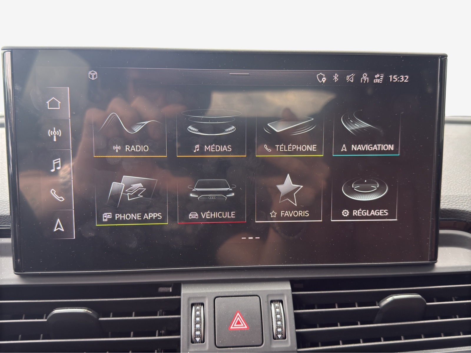AUDI Q5 50 TFSI e PHEV S line quattro S-tronic-image-16