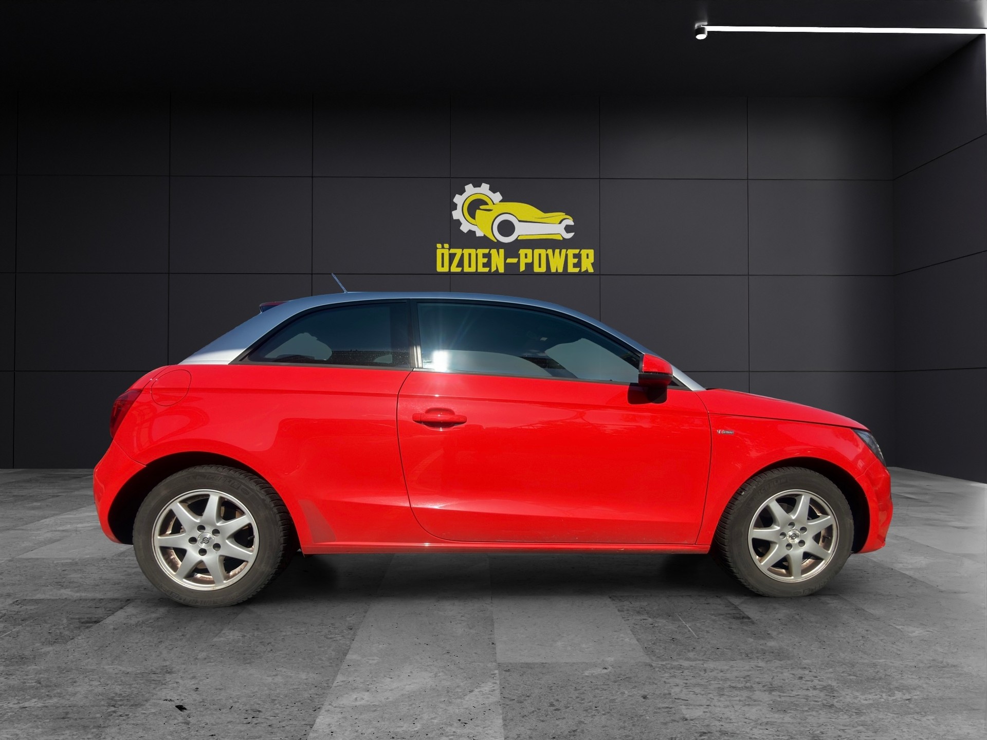 AUDI *RESERVIERT* A1 1.2 TFSI (S-Line) Ambition *1. Hand*-showroom-element-3